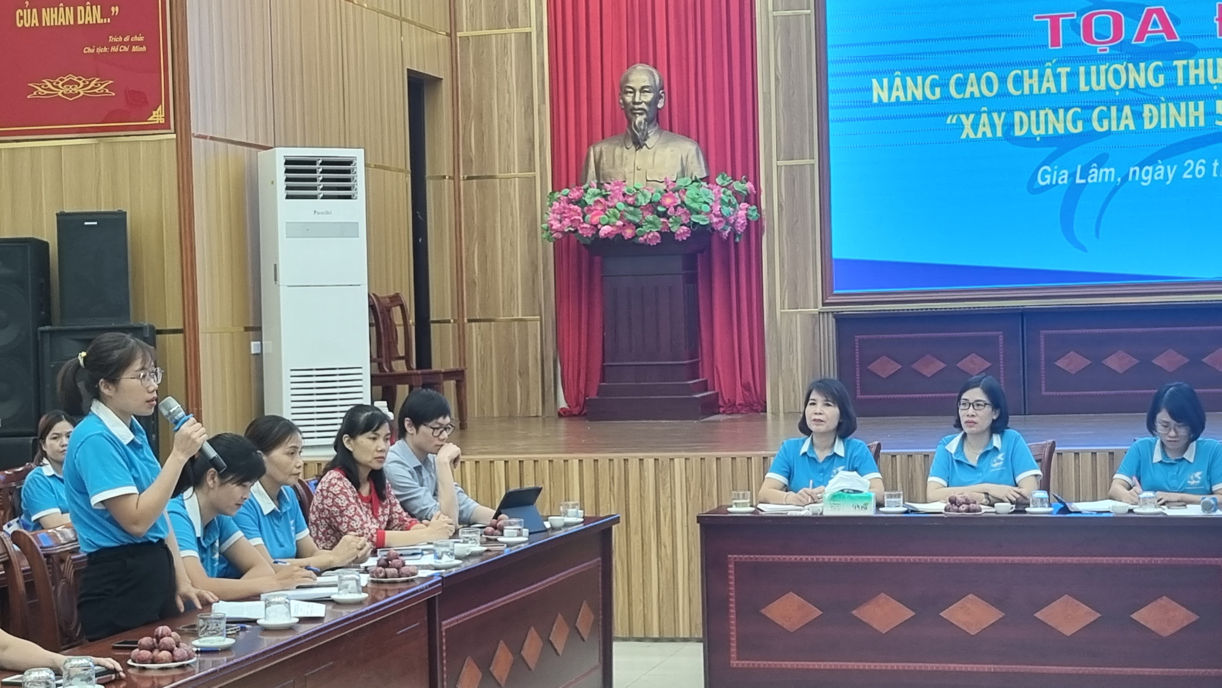 Gia Lâm: Tọa đàm nâng cao chất lượng thực hiện Cuộc vận động “Xây dựng gia đình 5 không, 3 sạch” - ảnh 5