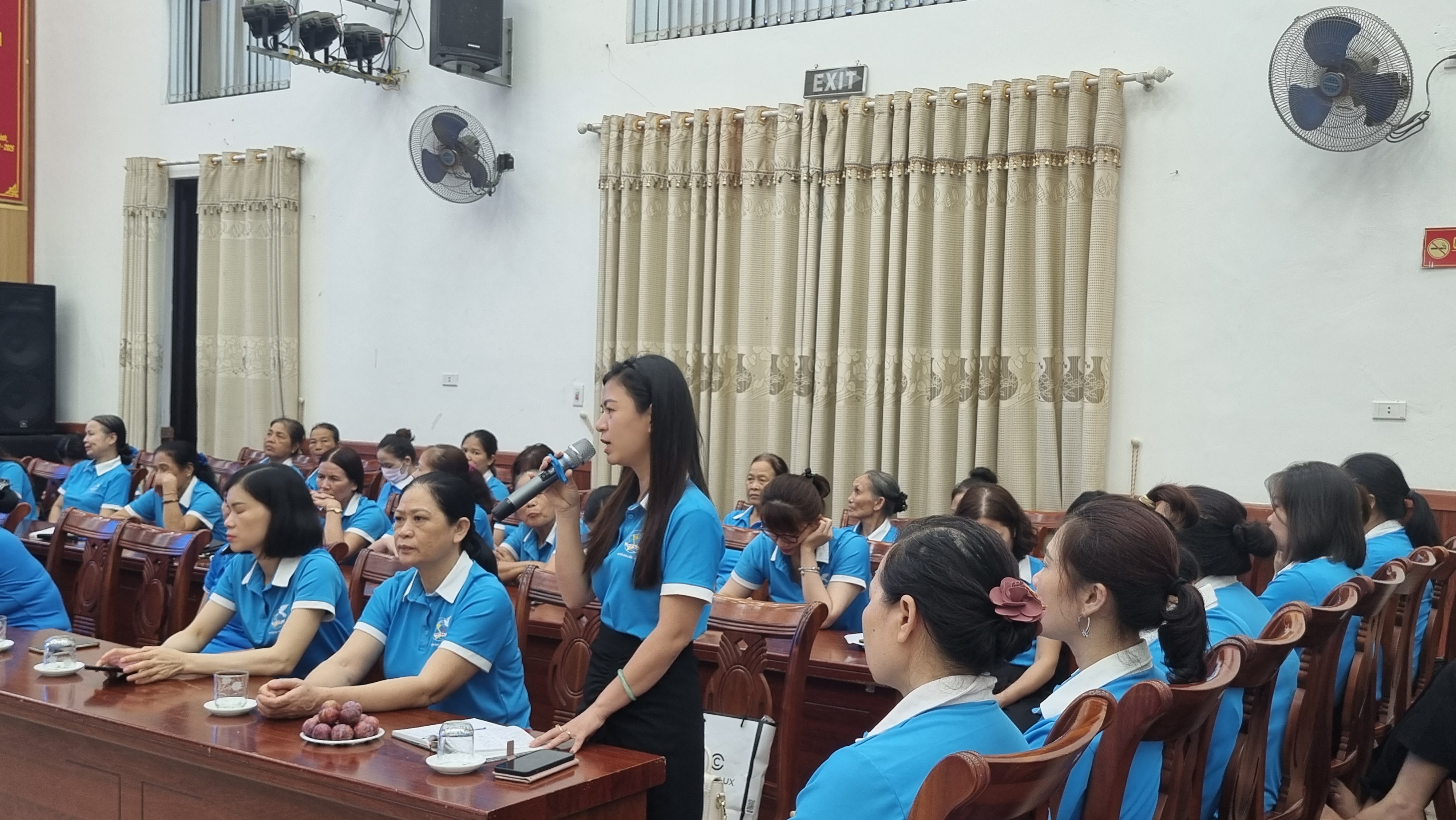 Gia Lâm: Tọa đàm nâng cao chất lượng thực hiện Cuộc vận động “Xây dựng gia đình 5 không, 3 sạch” - ảnh 3