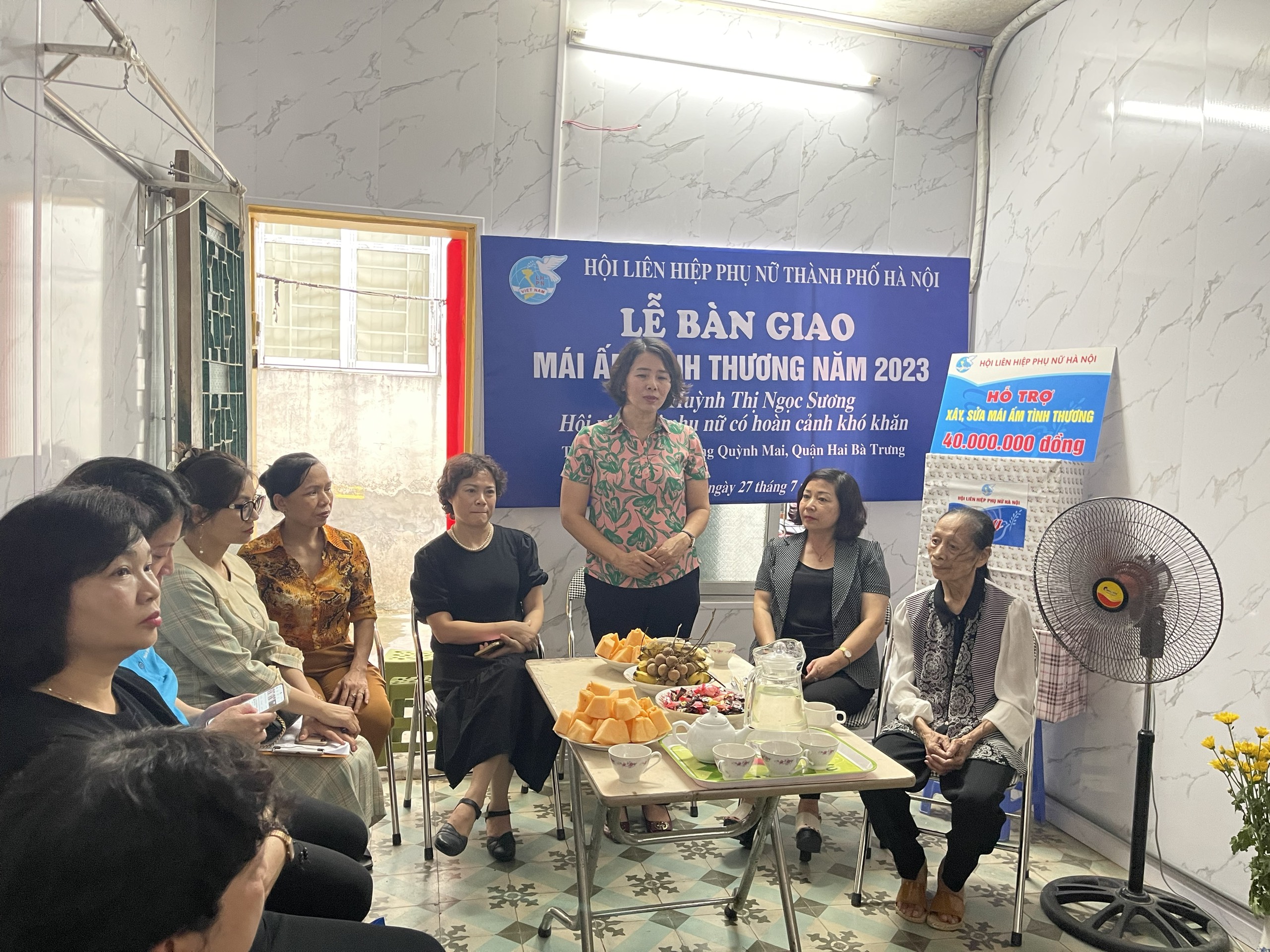 Hội LHPN Hà Nội: Bàn giao “Mái ấm tình thương” cho gia đình chính sách tại quận Hai Bà Trưng - ảnh 4