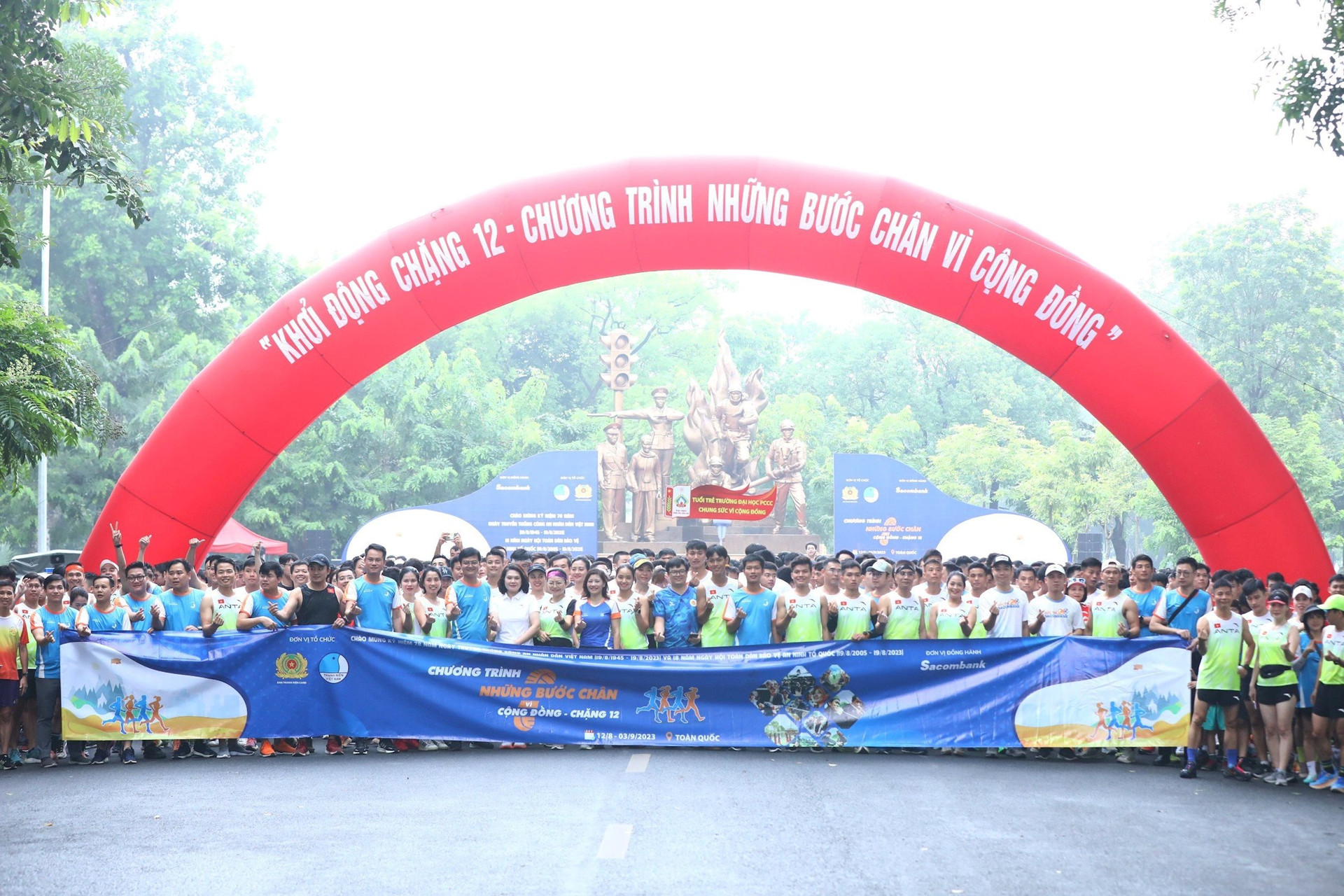 Tuổi trẻ Thủ đô hưởng ứng “Những bước chân vì cộng đồng” - ảnh 1