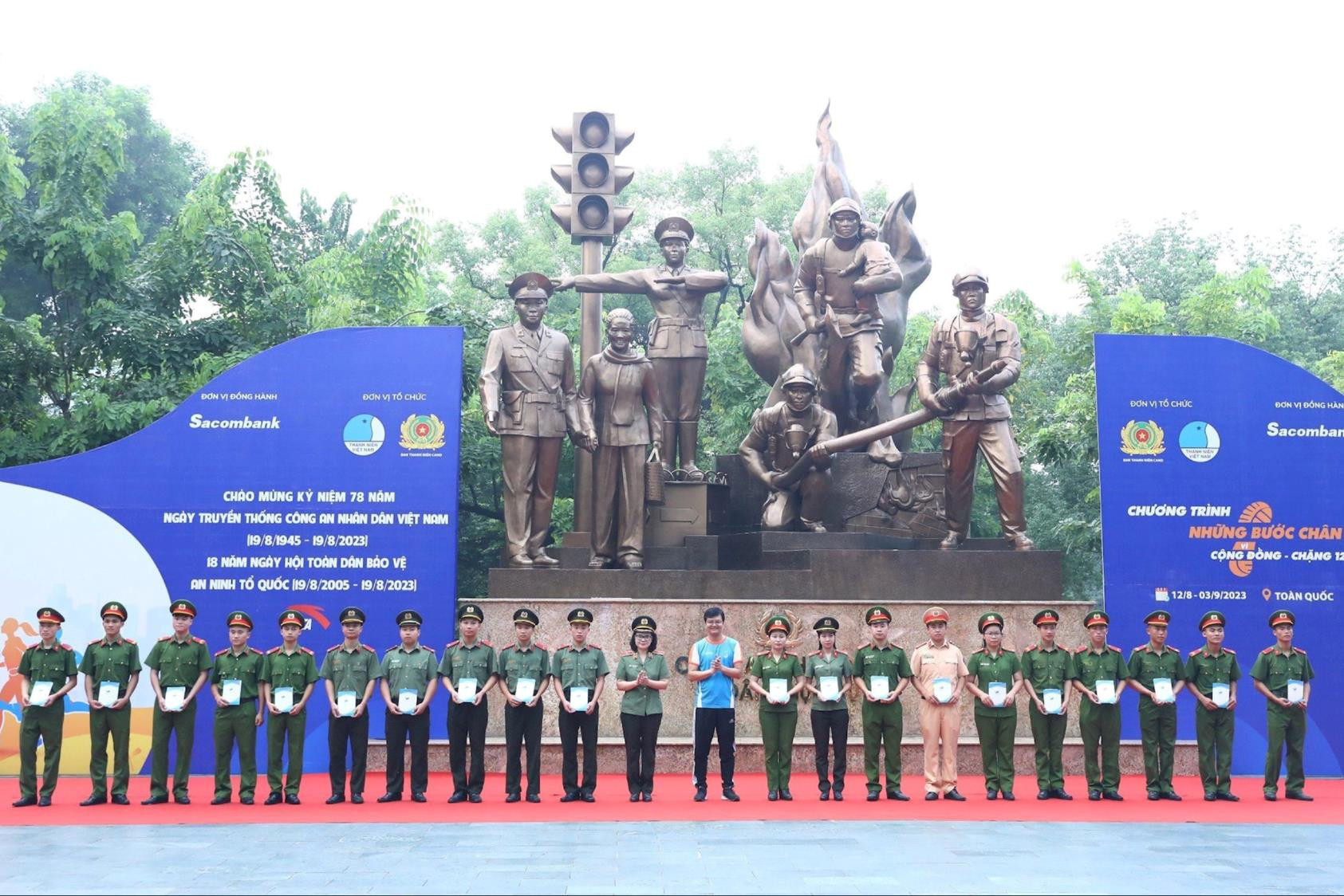 Tuổi trẻ Thủ đô hưởng ứng “Những bước chân vì cộng đồng” - ảnh 2