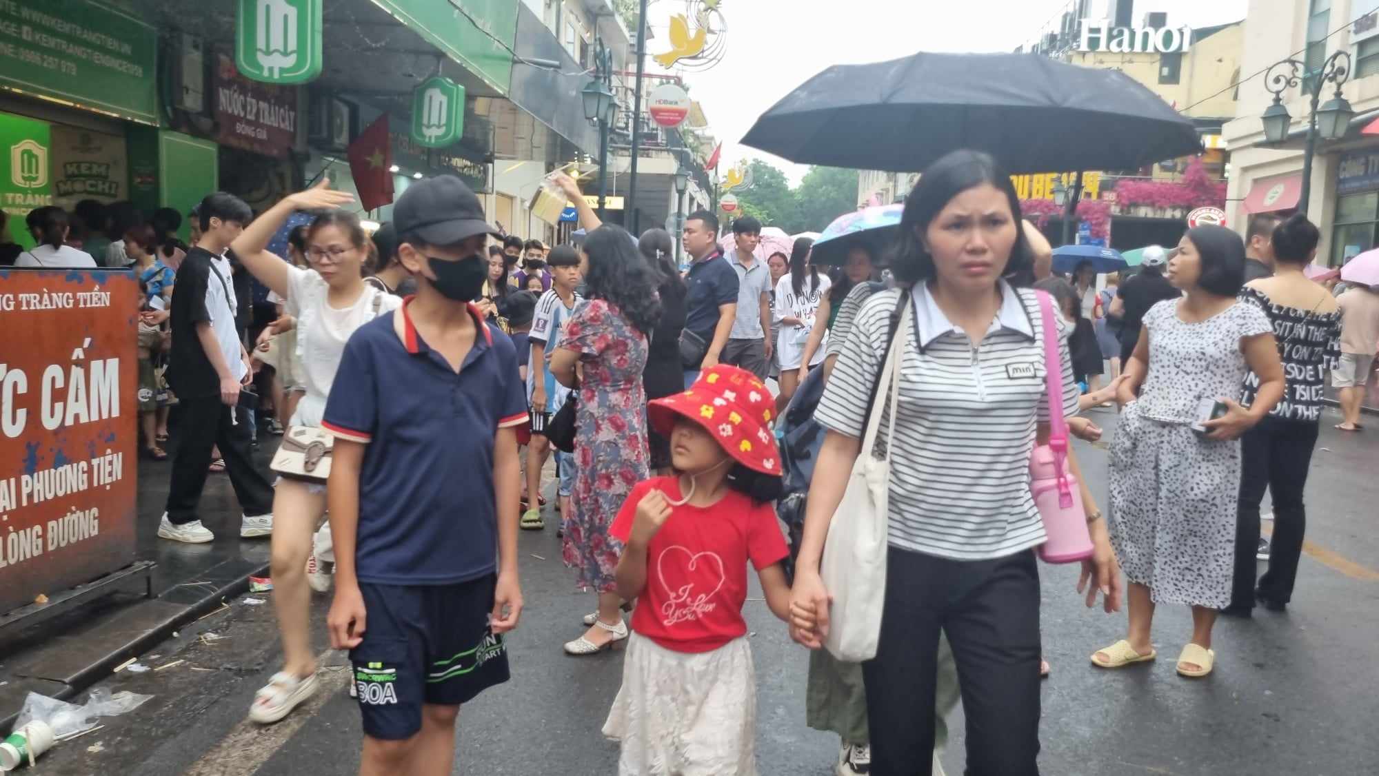 Ngày thứ 3 kỳ nghỉ lễ Quốc khánh, thời tiết mát mẻ cho mọi người đi chơi - ảnh 3