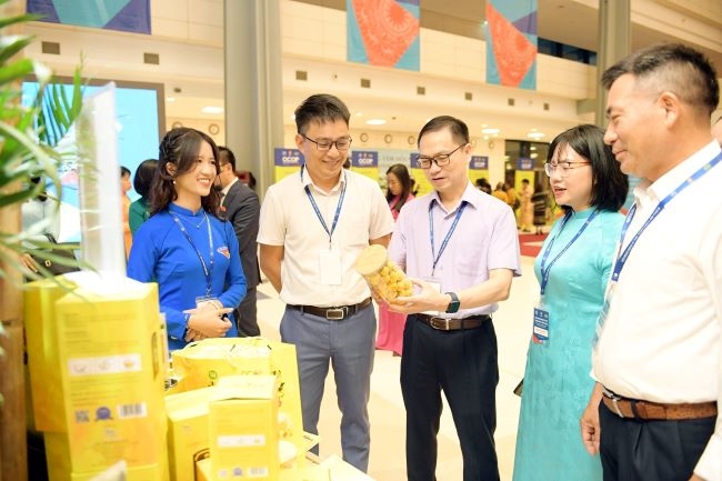 Triển lãm ‘Khát vọng Việt Nam“ - ảnh 2