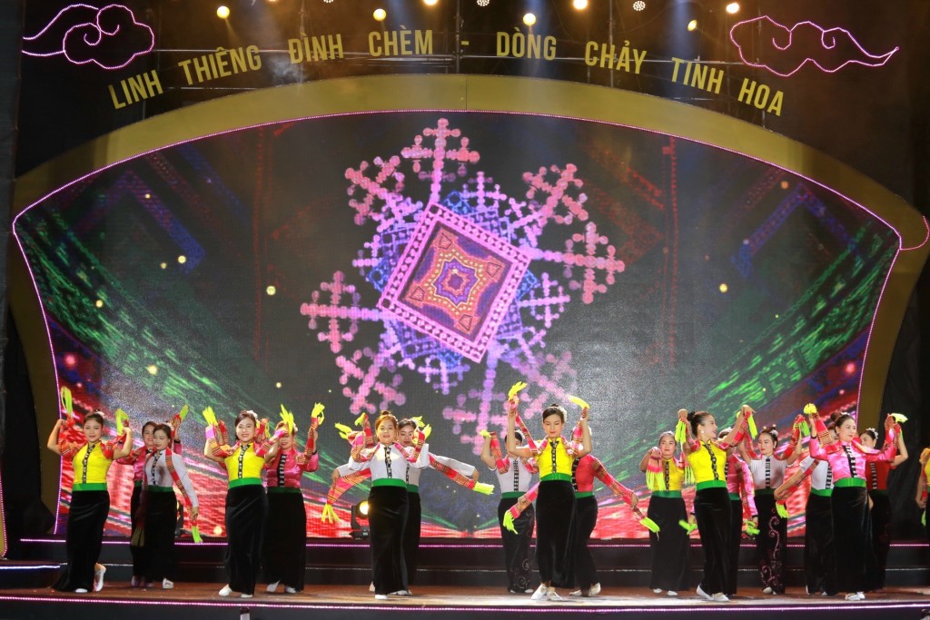 Chương trình “Linh thiêng đình Chèm - Dòng chảy tinh hoa” - ảnh 12