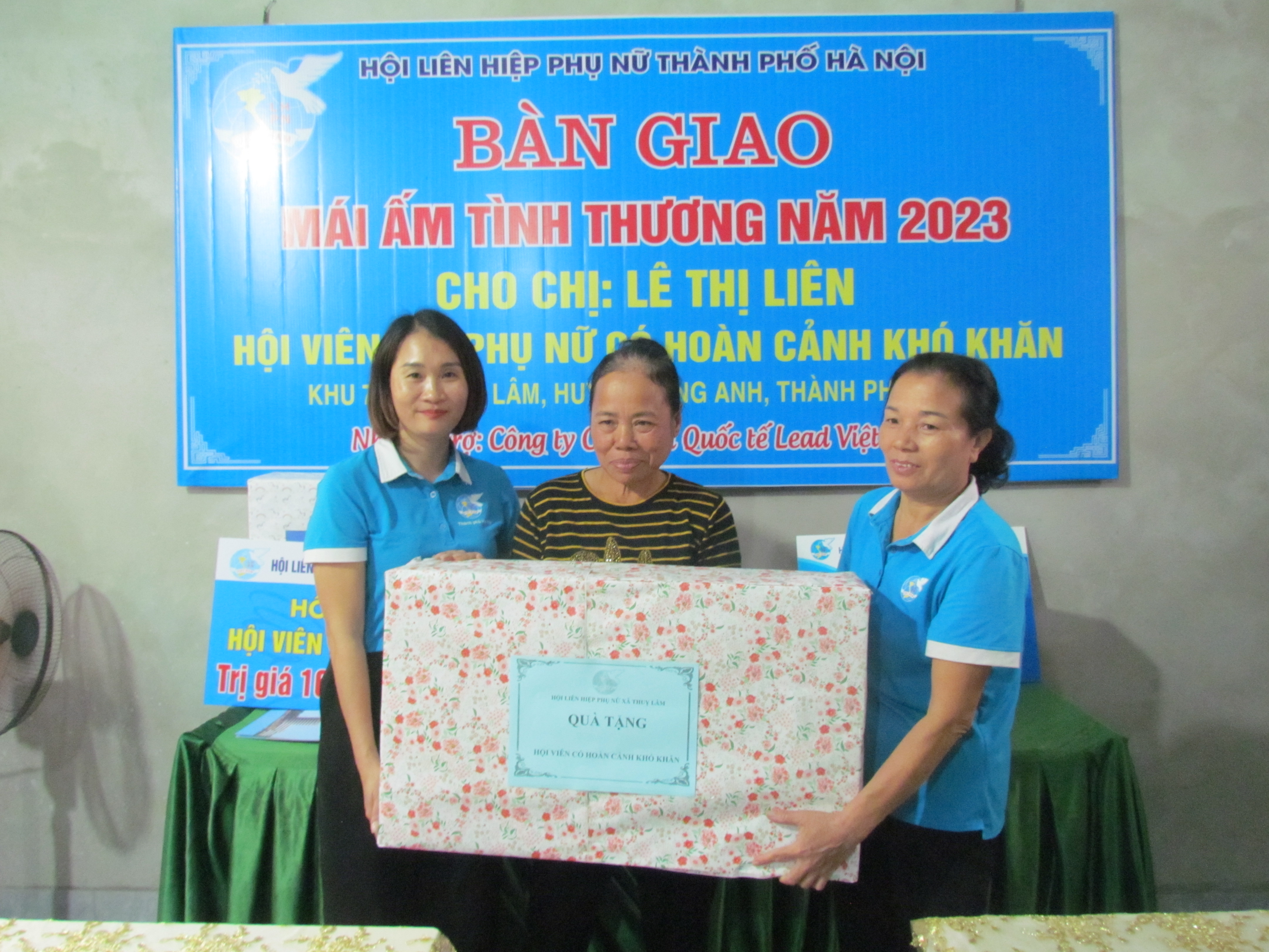 Trao kinh phí hỗ trợ xây dựng “Mái ấm tình thương” cho hội viên phụ nữ có hoàn cảnh khó khăn - ảnh 6