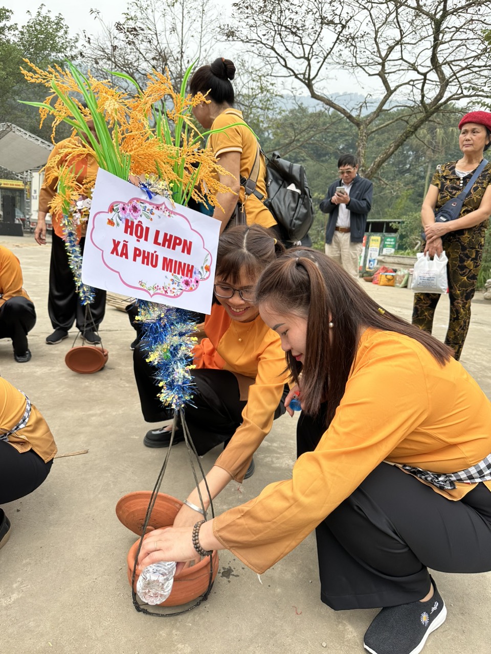 Hội thi nấu cơm dân gian tại Lễ hội Gióng - ảnh 2