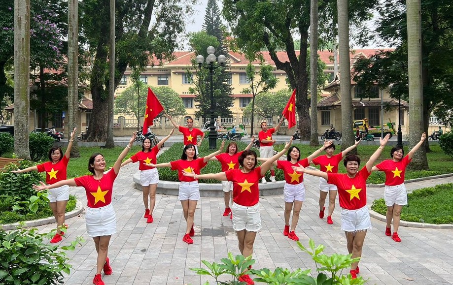 Hội LHPN Hà Bà Trưng: Quyết tâm hoàn thành và vượt chỉ tiêu Nghị quyết đại hội các cấp đề ra - ảnh 5