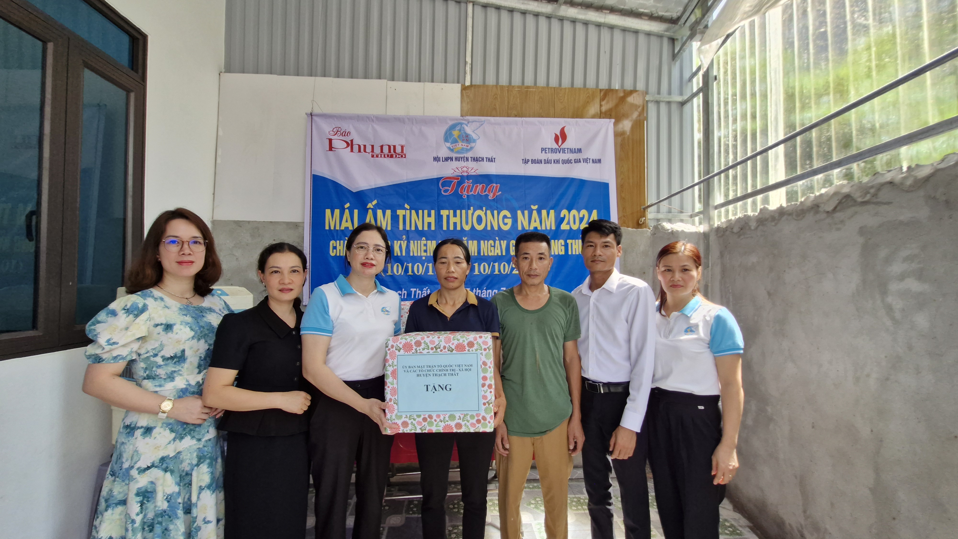 Báo PNTĐ trao kinh phí hỗ trợ xây “Mái ấm tình thương“ - ảnh 5