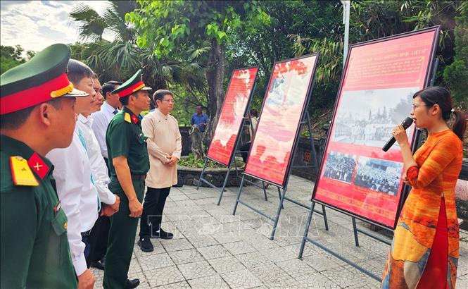 Triển lãm chuyên đề “77 năm – Trọn vẹn nghĩa tình” - ảnh 1