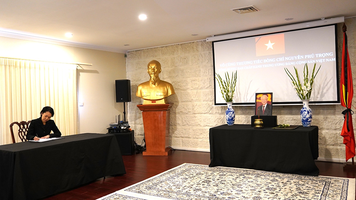 Đại sứ quán Việt Nam tại Australia tổ chức lễ viếng Tổng Bí thư Nguyễn Phú Trọng - ảnh 3