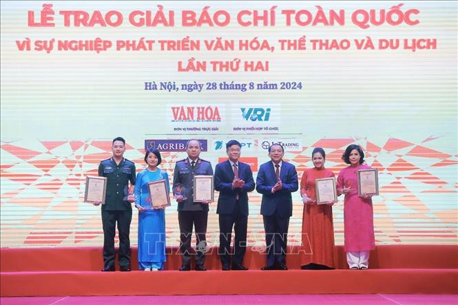 Báo Phụ nữ Thủ đô đạt giải Nhì Giải Báo chí toàn quốc “Vì sự nghiệp phát triển Văn hoá, Thể thao và Du lịch”  - ảnh 3