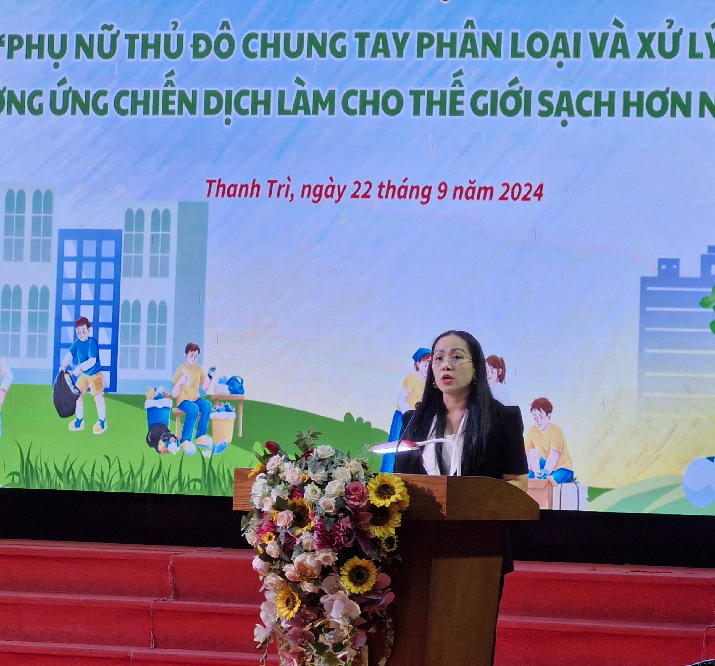 Phụ nữ Thủ đô chung tay phân loại và xử lý rác thải - ảnh 1