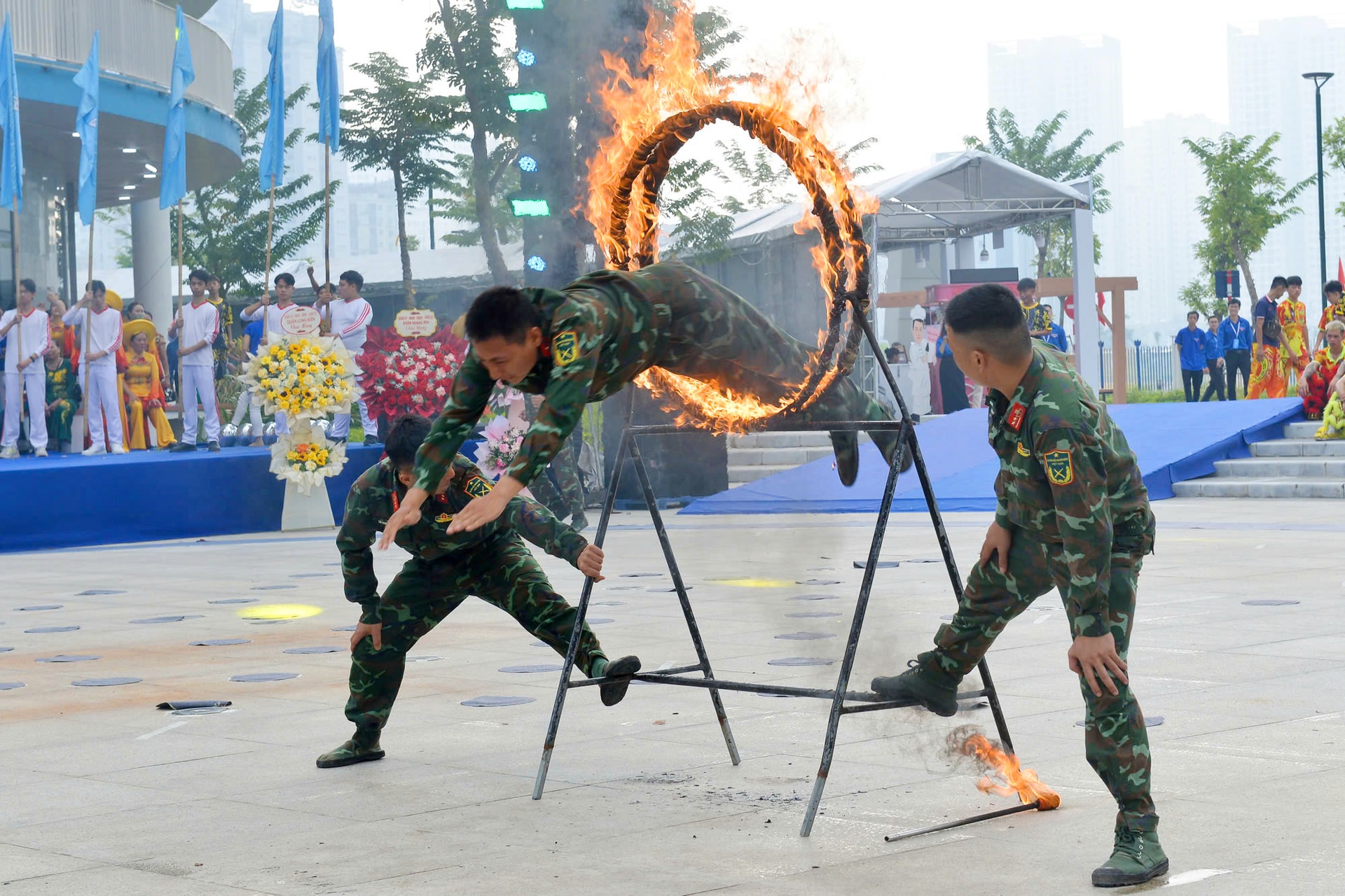 Tôn vinh sức trẻ, nhiệt huyết và tinh thần cống hiến của thanh niên Thủ đô - ảnh 10