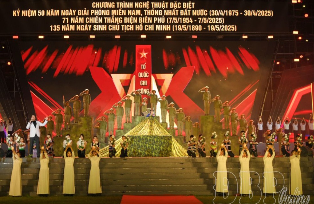 Ấn tượng chương trình nghệ thuật đặc biệt Non sông gấm vóc - Một dải vinh quang - ảnh 1