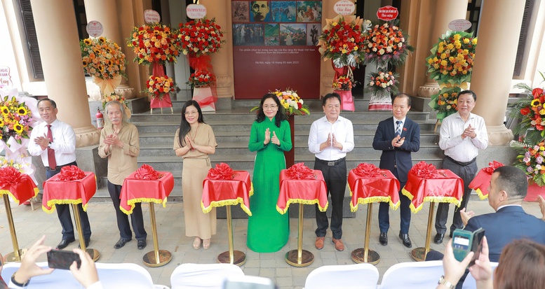 Triển lãm chuyên đề “Hồ Chí Minh trong nghệ thuật tạo hình” - ảnh 1