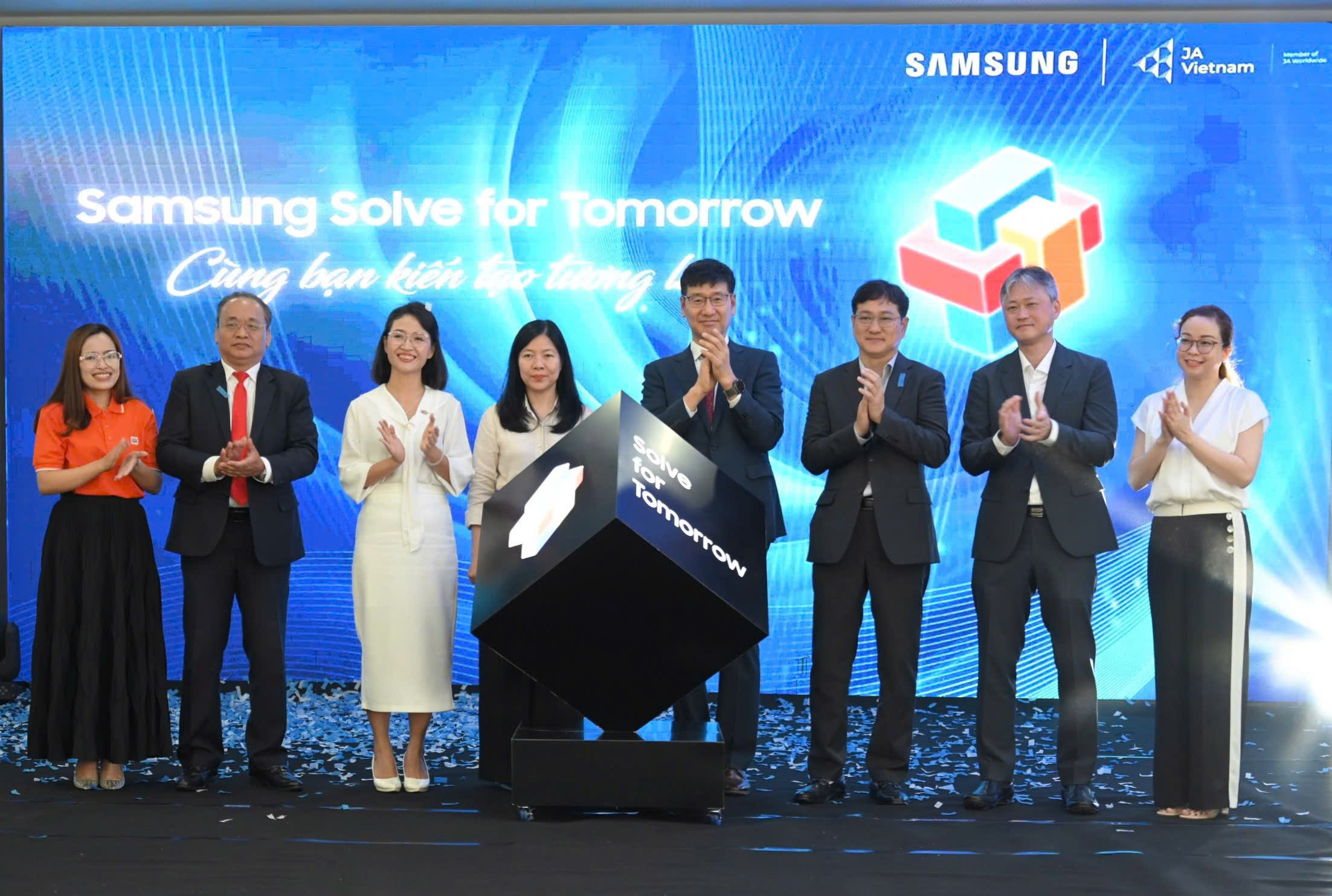 Tiếp tục khởi động cuộc thi Samsung Solve for Tomorrow 2025 - ảnh 1