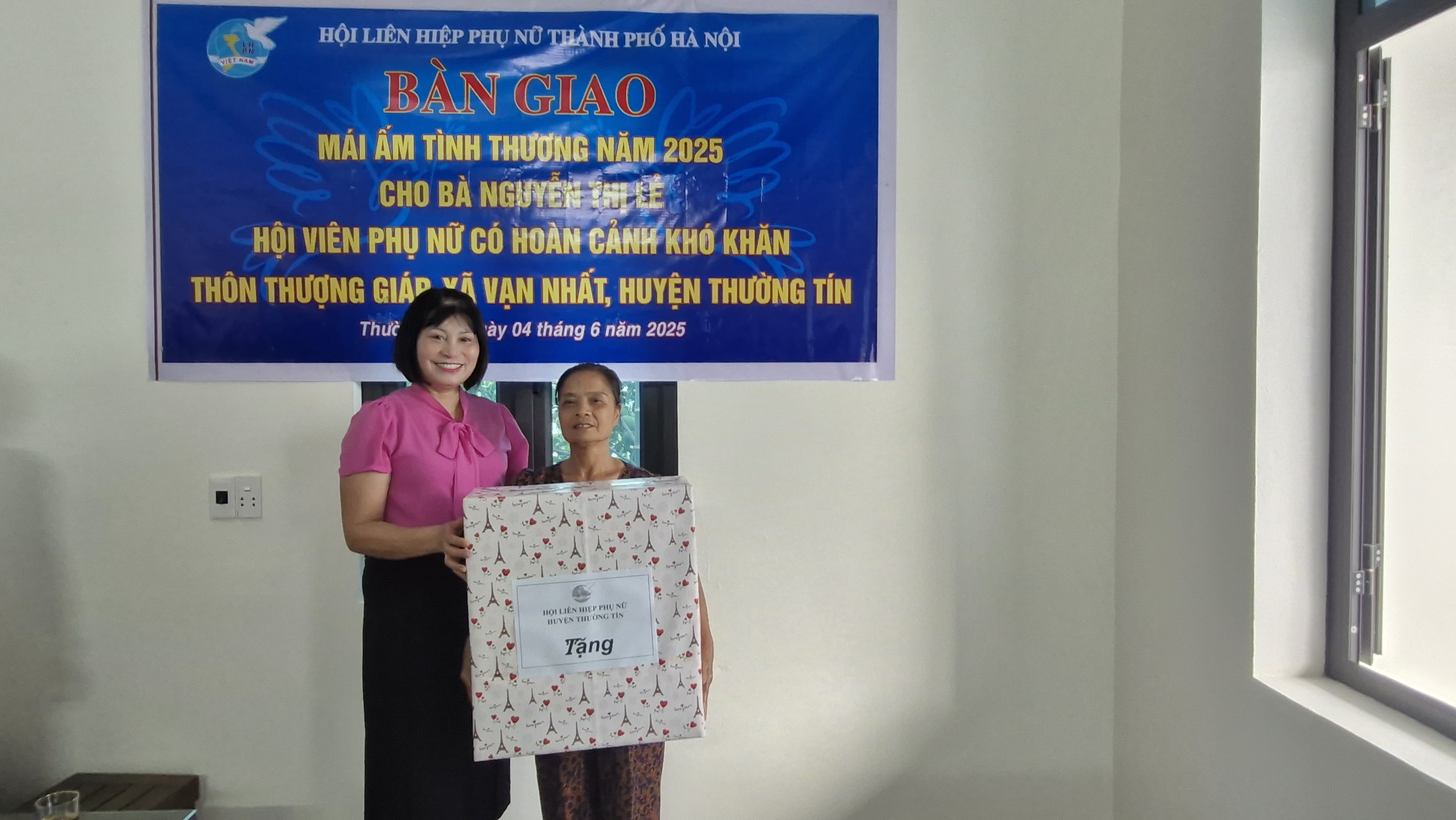 Trao kinh phí hỗ trợ xây sửa “Mái ấm tình thương” cho gia đình hội viên phụ nữ có hoàn cảnh khó khăn - ảnh 4
