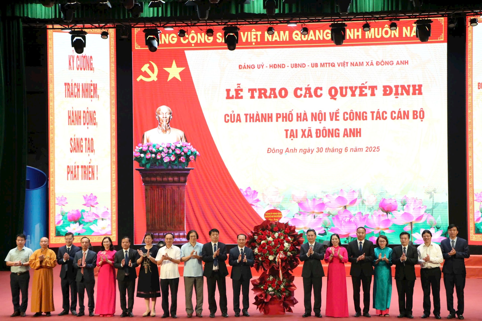 Công bố và trao Quyết định thành lập xã Đông Anh - ảnh 2