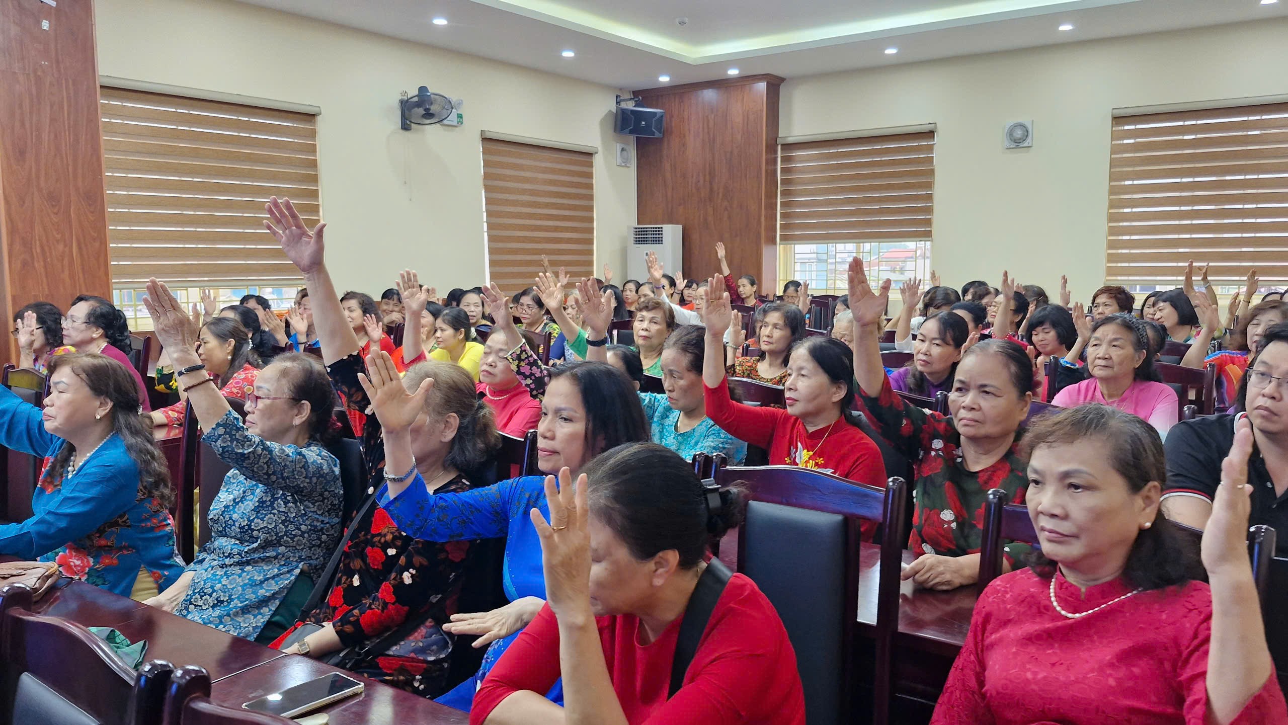 Công bố thành lập Hội LHPN phường Bạch Mai - ảnh 4
