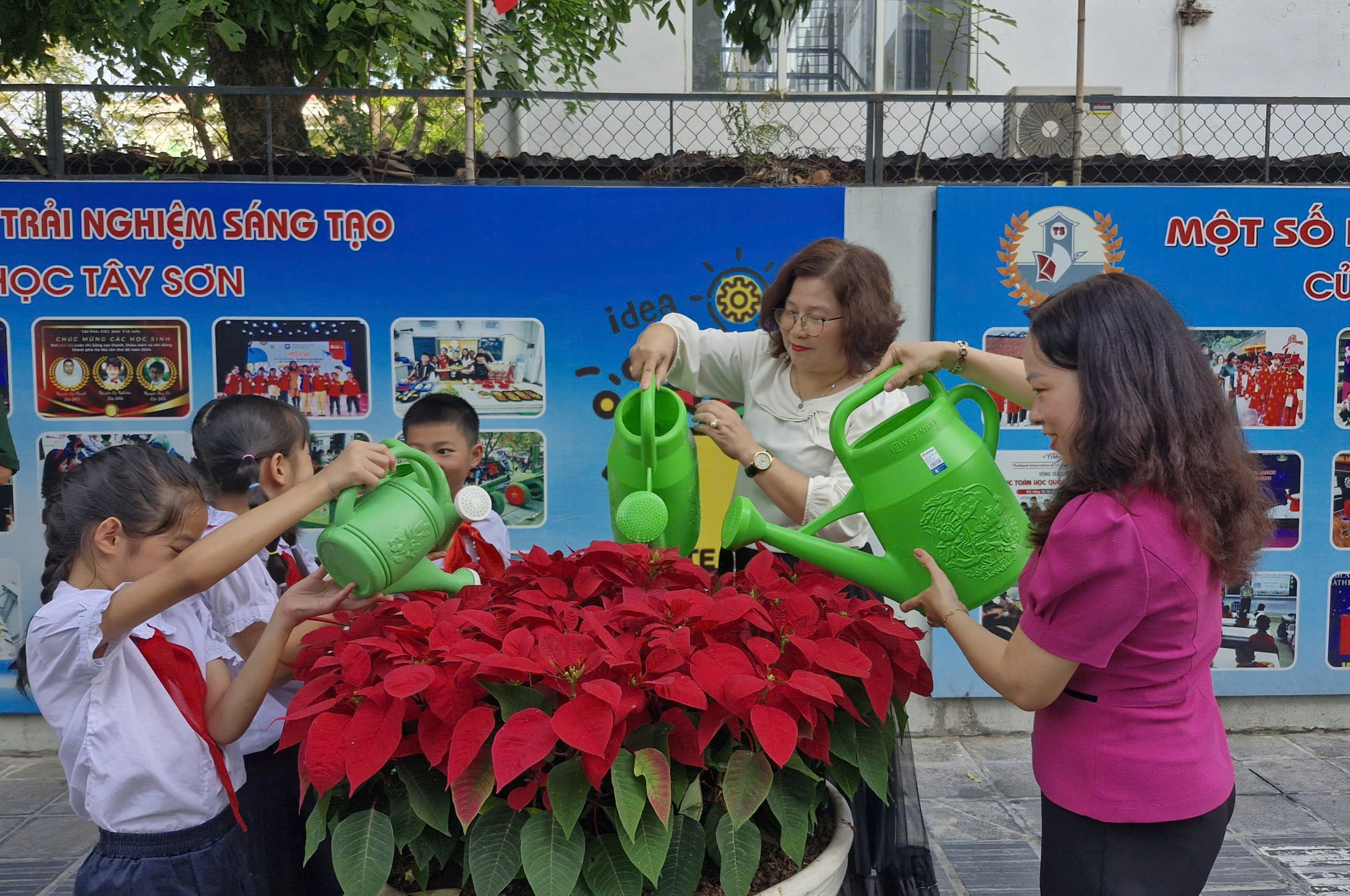 Phường Hai Bà Trưng ra mắt mô hình Tuyến phố hoa - ảnh 3