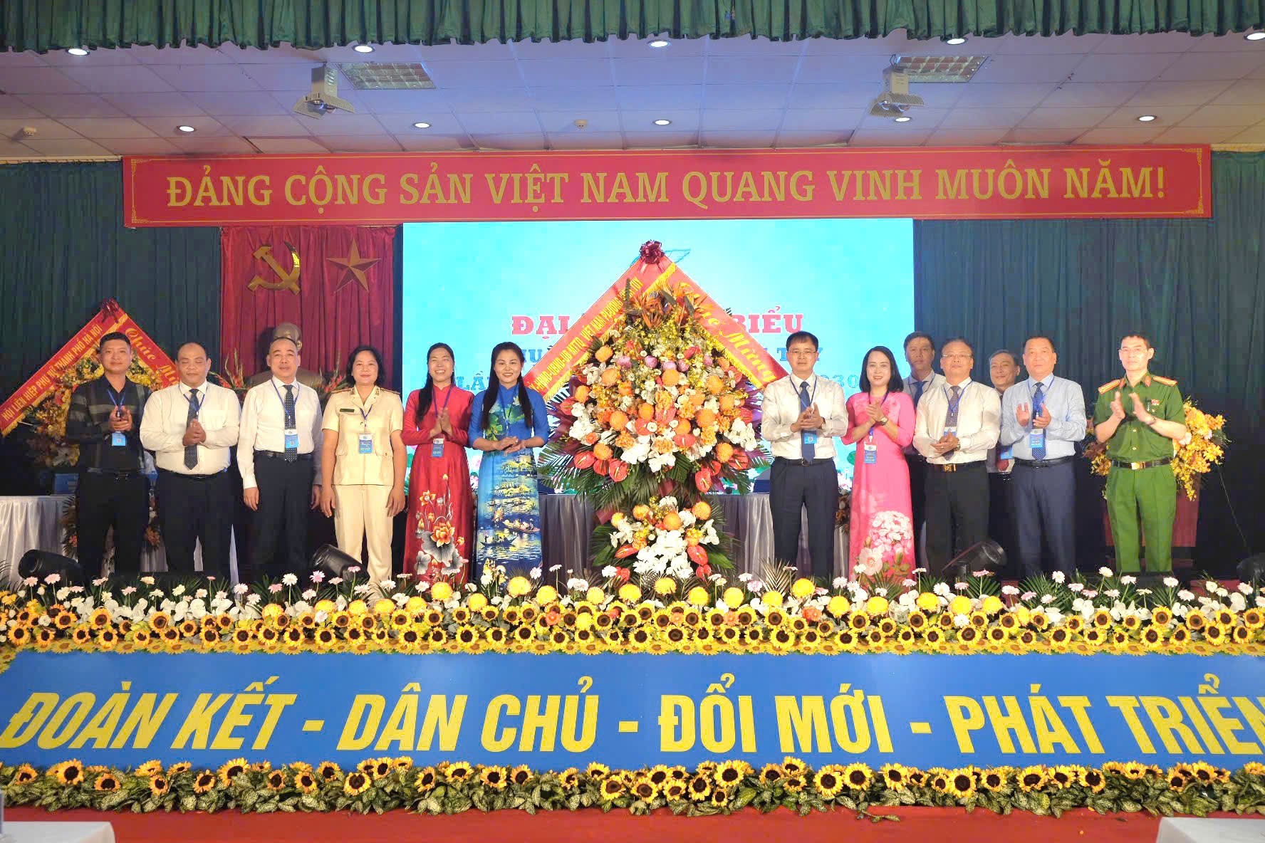 Đại hội đại biểu Phụ nữ phường Vĩnh Tuy lần thứ I: Đoàn kết - Dân chủ - Đổi mới - Phát triển - ảnh 2