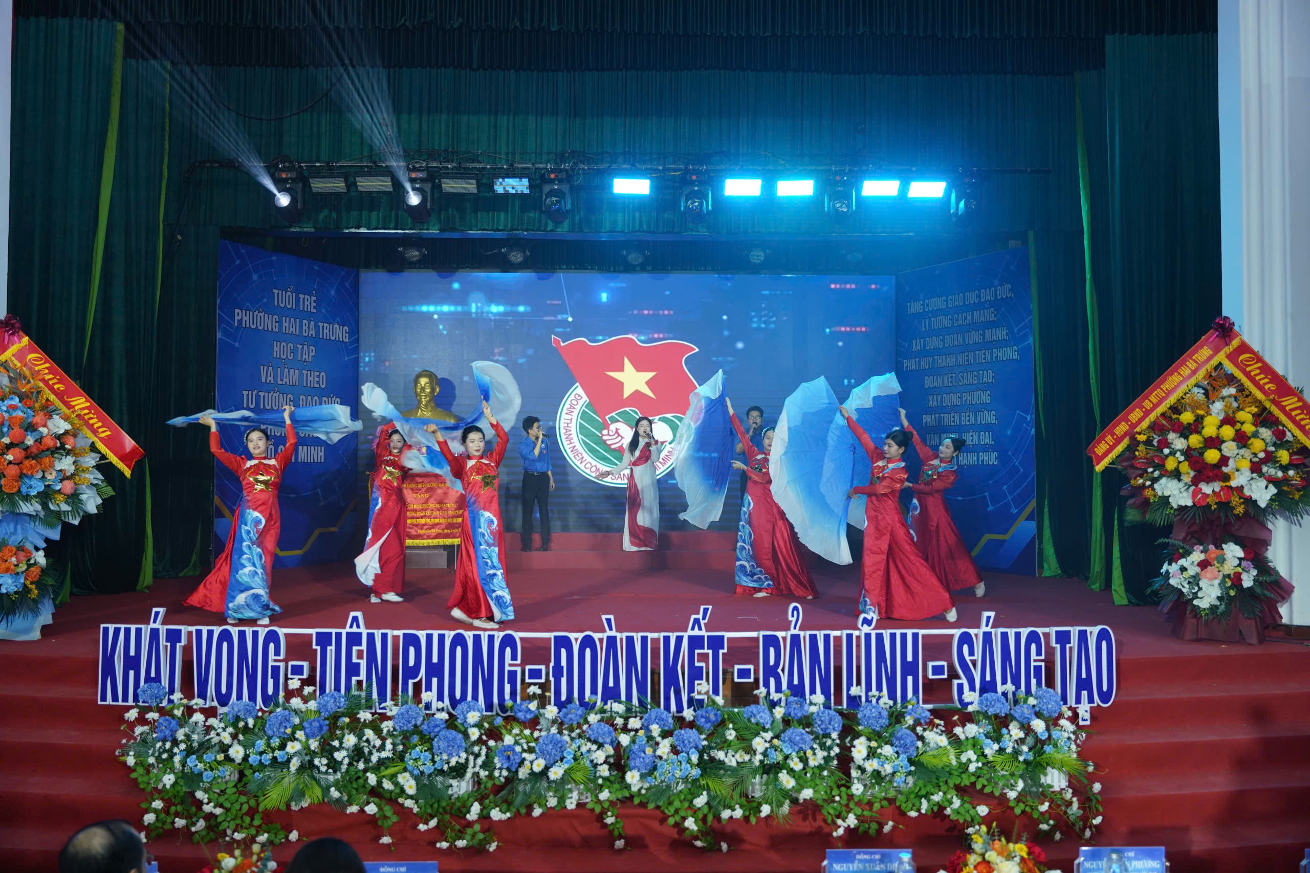 Đồng chí Võ Thị Mai Anh giữ chức Bí thư Đoàn TNCS Hồ Chí Minh phường Hai Bà Trưng khoá I - ảnh 9