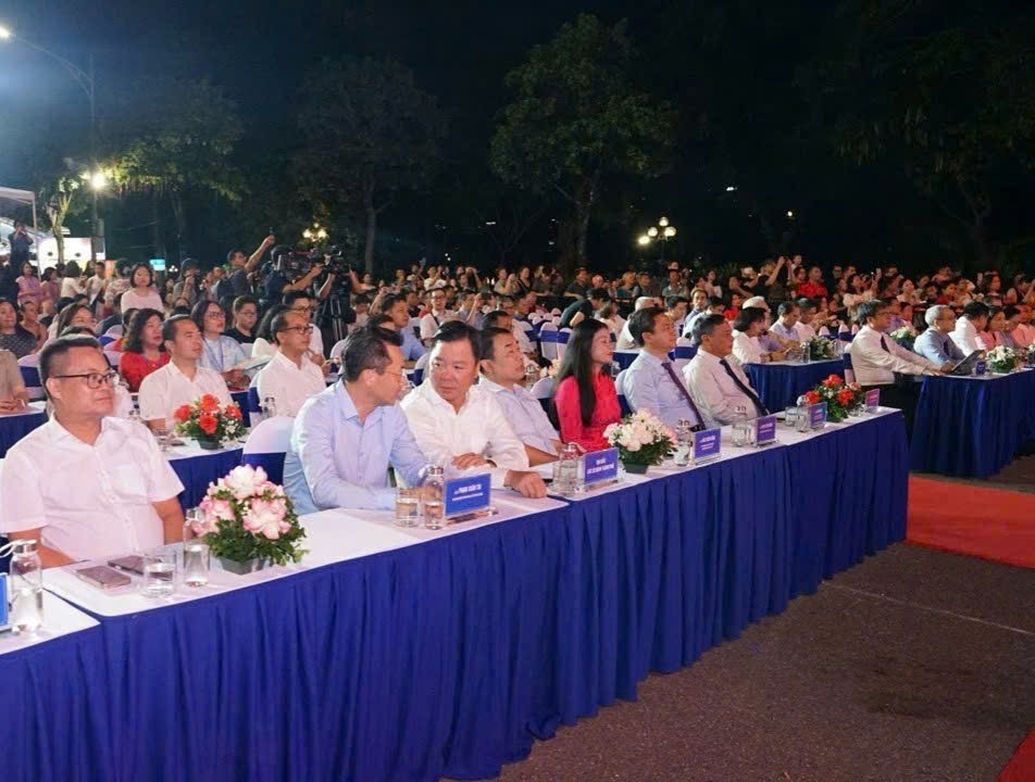 Khai mạc Hội sách Hà Nội lần thứ X - năm 2025 “Thăng Long - Hà Nội Khát vọng vươn mình” - ảnh 1
