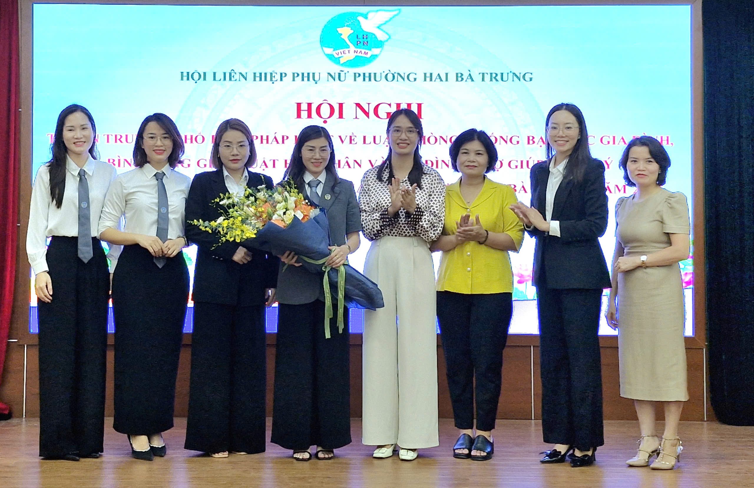 Hội LHPN phường Hai Bà Trưng tổ chức tuyên truyền, phổ biến pháp luật cho hội viên phụ nữ - ảnh 4