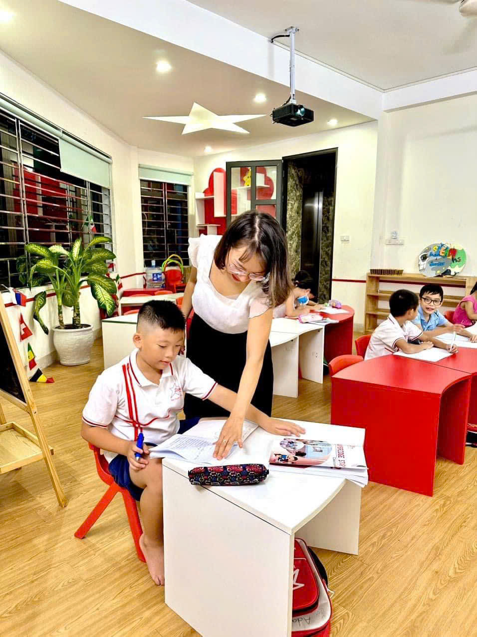 Lan tỏa niềm yêu thích học ngoại ngữ cho học sinh - ảnh 2