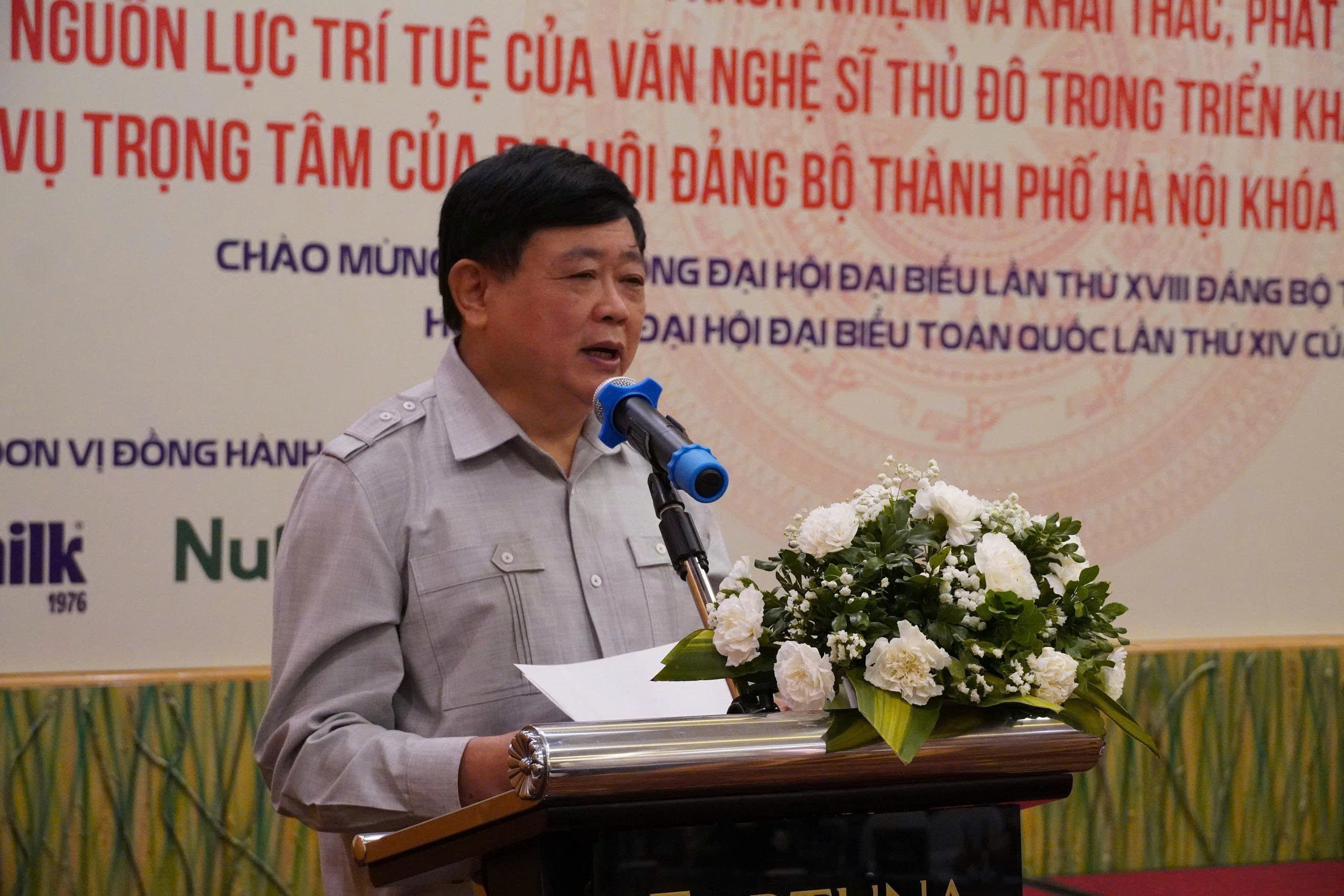 Văn nghệ sĩ Thủ đô đưa Nghị quyết Đại hội XVIII Đảng bộ Thành phố Hà Nội vào cuộc sống - ảnh 7