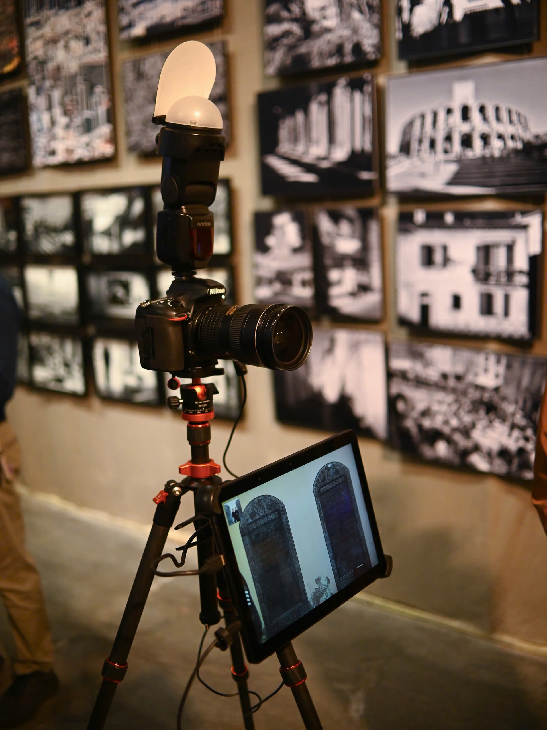 Khai mạc Photo Hanoi’25: Lễ hội văn hóa nghệ thuật nhiếp ảnh quốc tế đa sắc - ảnh 2