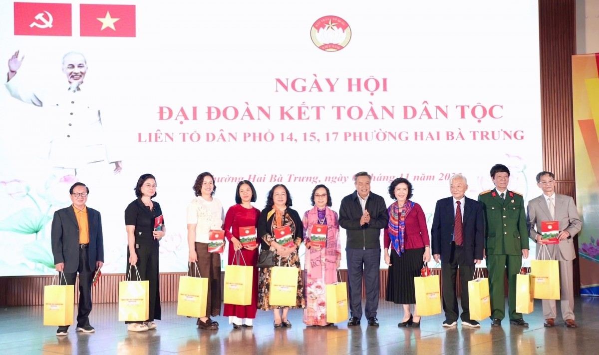 Ngày hội Đại đoàn kết phường Hai Bà Trưng: Lan tỏa tinh thần “tương thân tương ái” trong cộng đồng - ảnh 4
