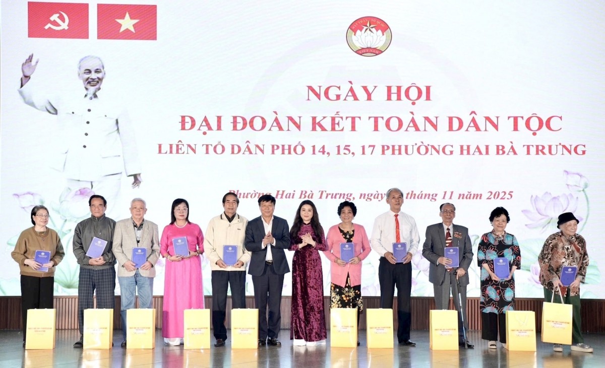 Ngày hội Đại đoàn kết phường Hai Bà Trưng: Lan tỏa tinh thần “tương thân tương ái” trong cộng đồng - ảnh 5