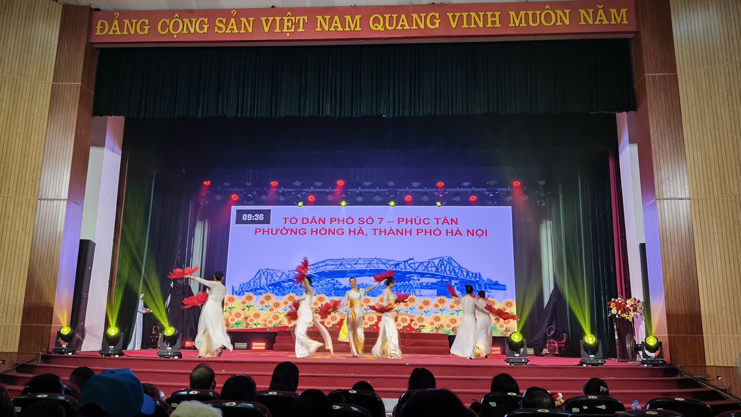 Lan tỏa phong trào thôn, tổ dân phố văn hóa tiêu biểu - ảnh 10