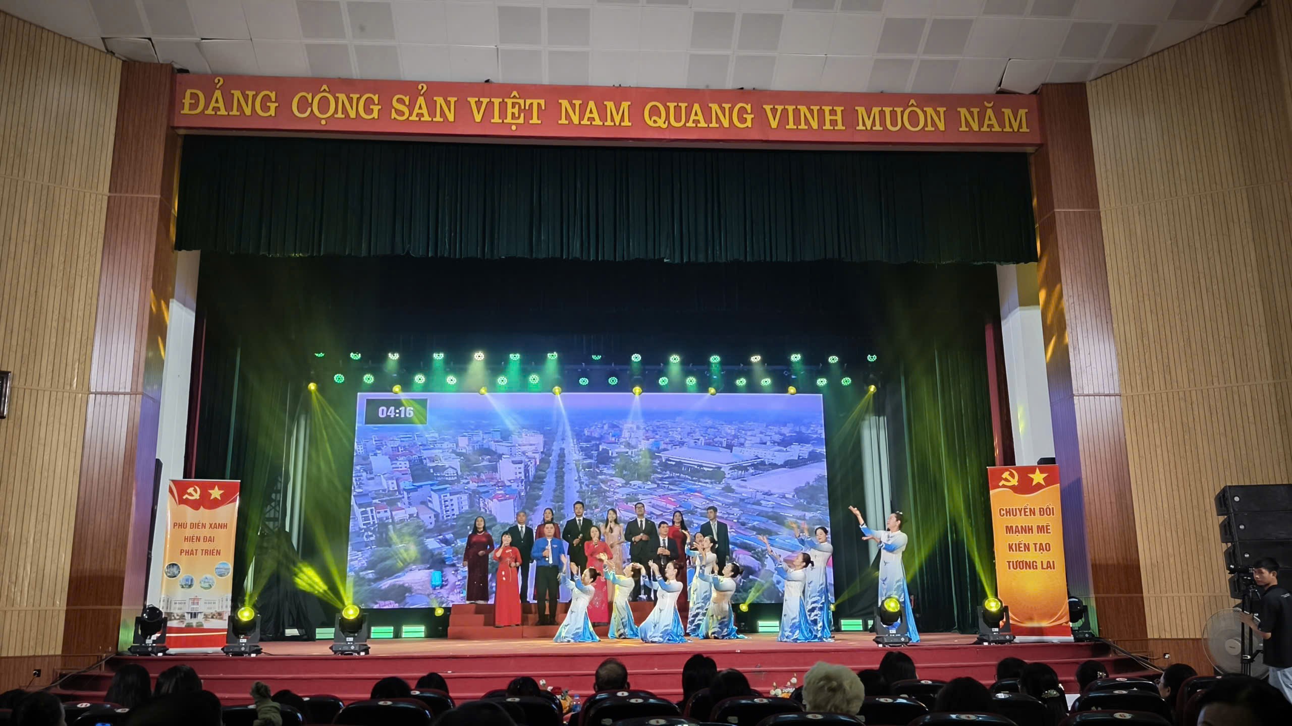 Lan tỏa phong trào thôn, tổ dân phố văn hóa tiêu biểu - ảnh 4