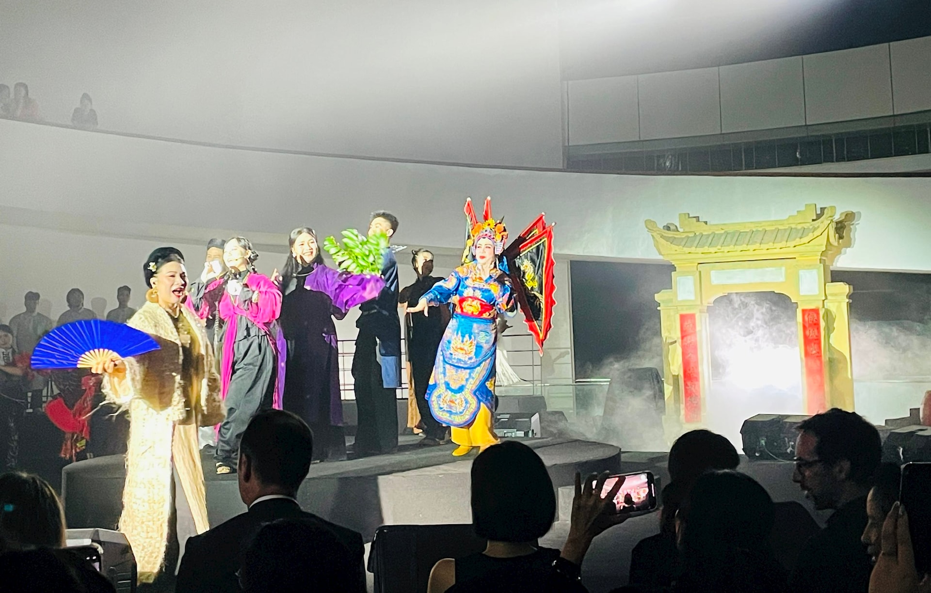 “Khoảnh khắc vĩnh cửu”: Quảng bá di sản Hà Nội qua nghệ thuật đương đại  - ảnh 4