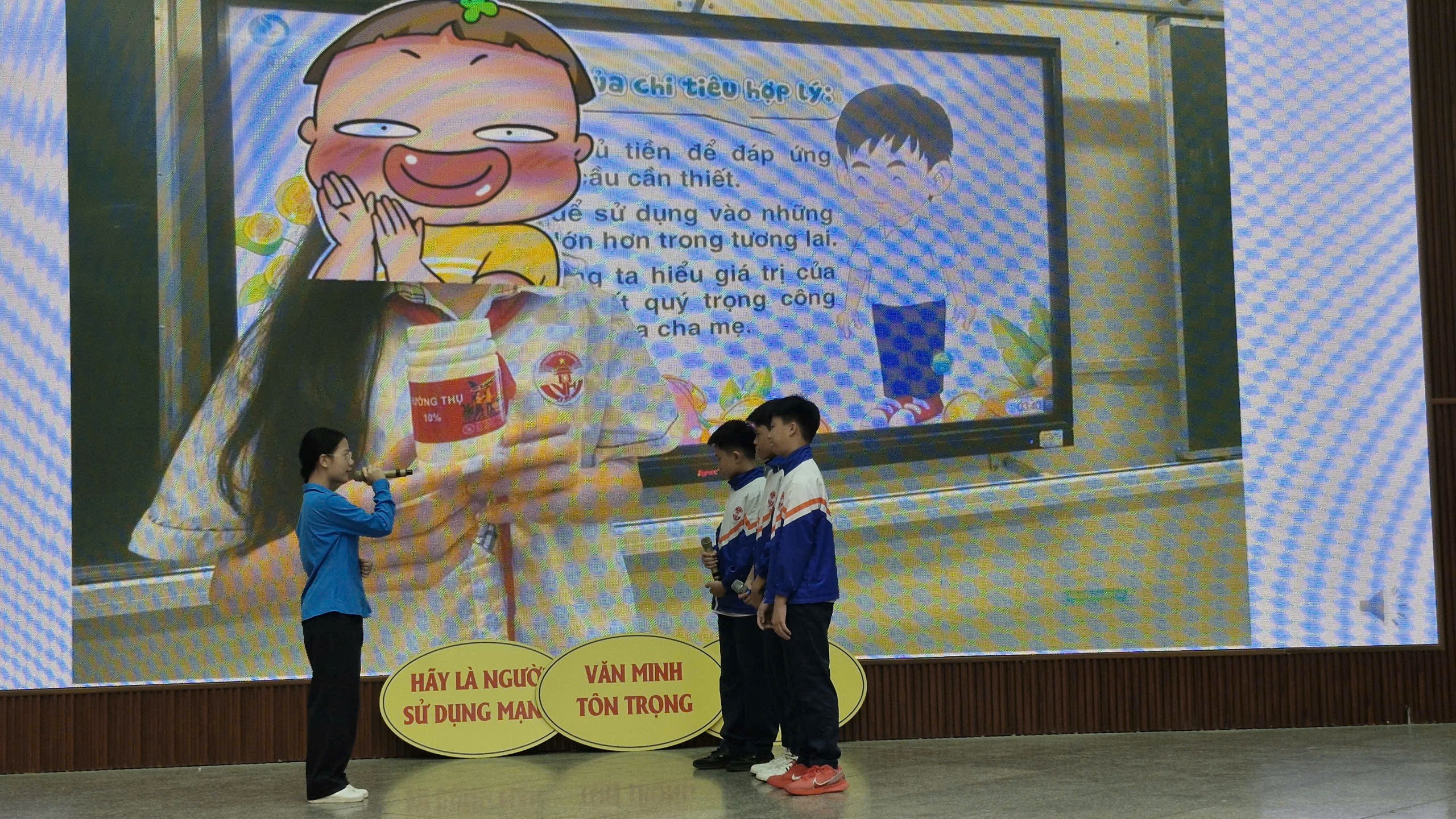 Hội LHPN phường Hai Bà Trưng tuyên truyền hưởng ứng tháng hành động vì bình đẳng giới - ảnh 2