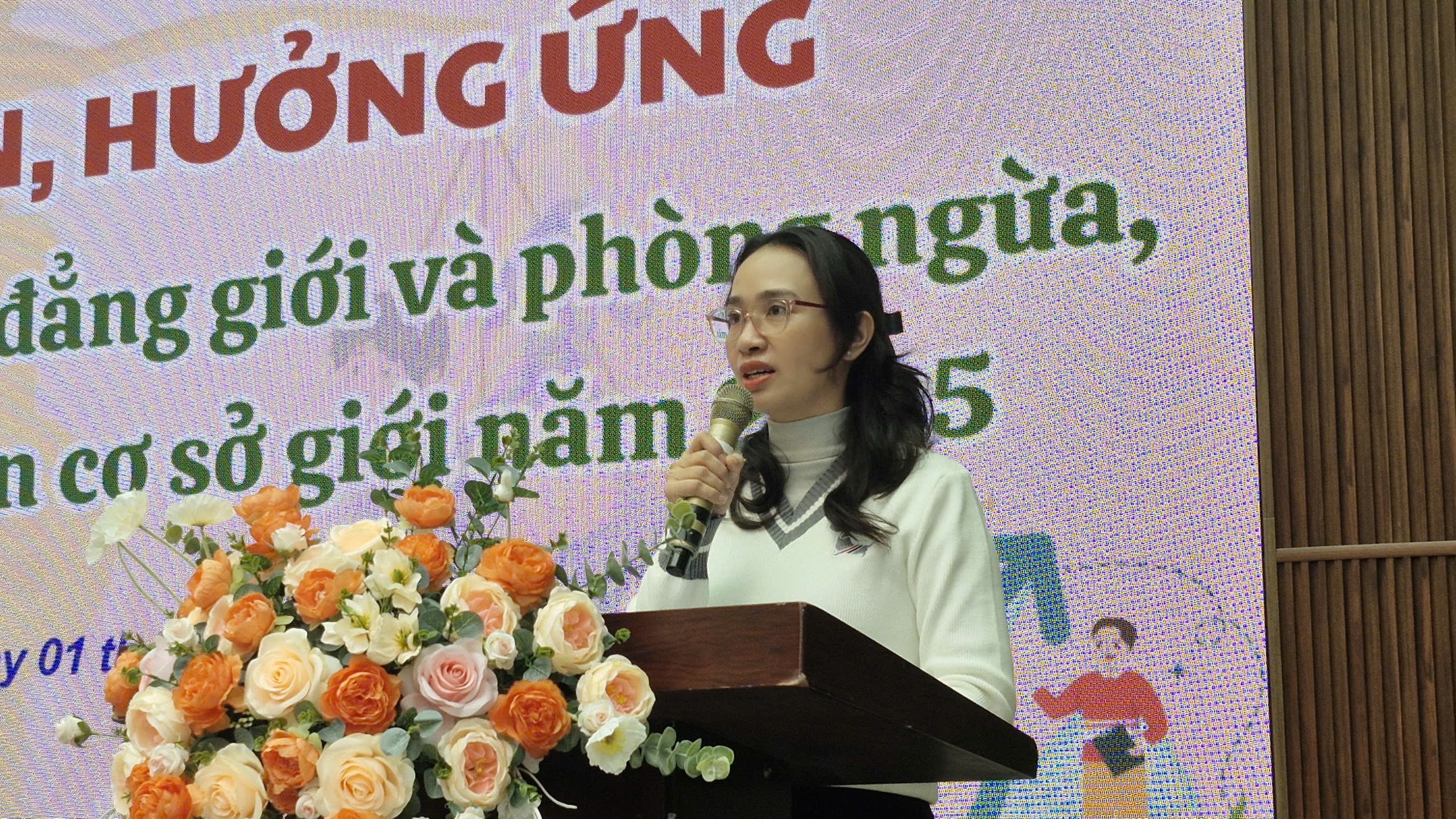 Hội LHPN phường Hai Bà Trưng tuyên truyền hưởng ứng tháng hành động vì bình đẳng giới - ảnh 6