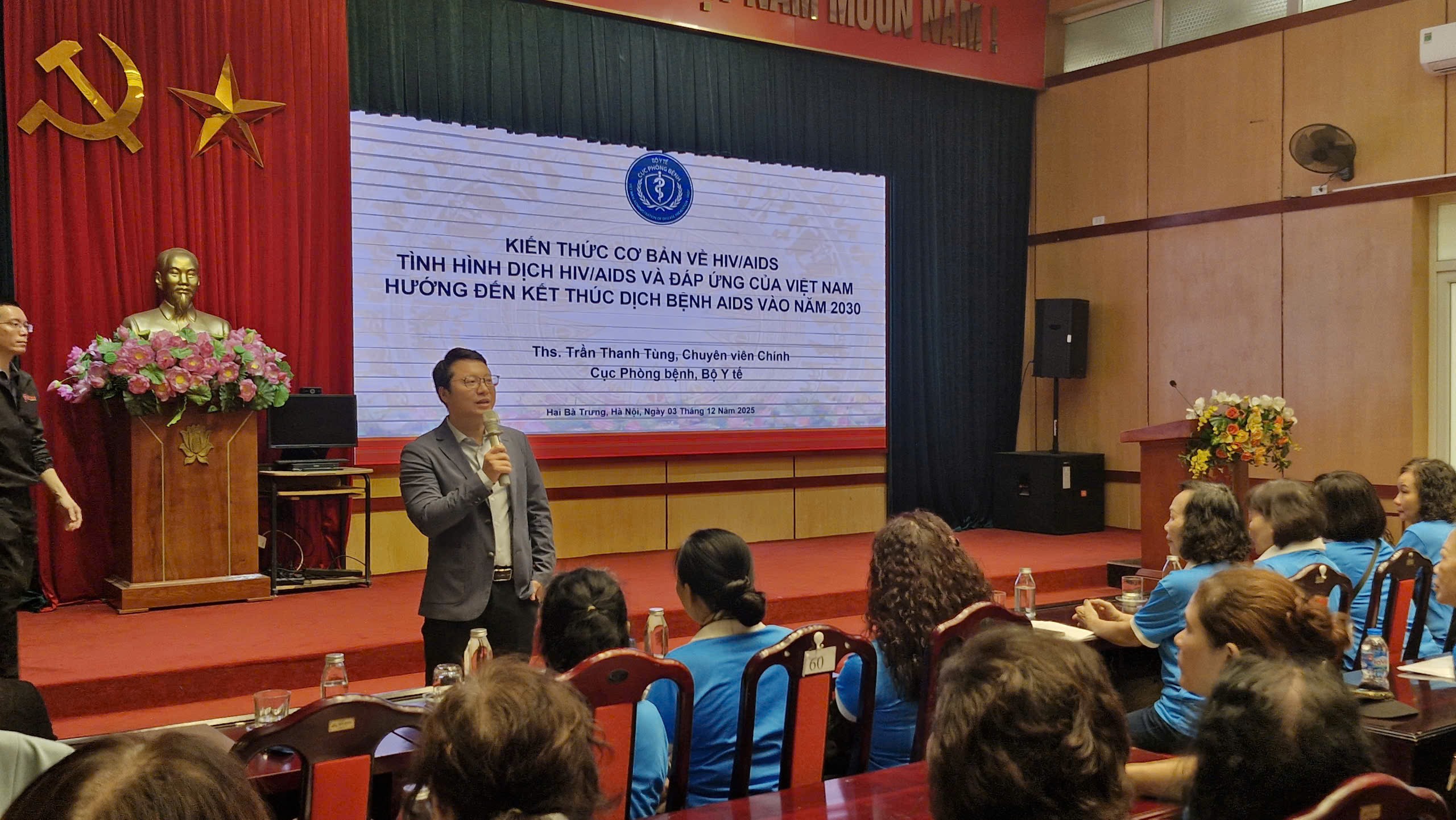 Phụ nữ Thủ đô chung tay thực hiện mục tiêu chấm dứt dịch bệnh HIV/AIDS - ảnh 6