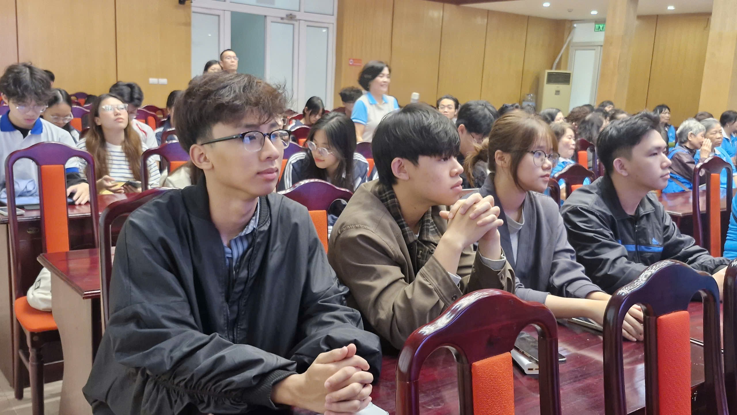 Phụ nữ Thủ đô chung tay thực hiện mục tiêu chấm dứt dịch bệnh HIV/AIDS - ảnh 8