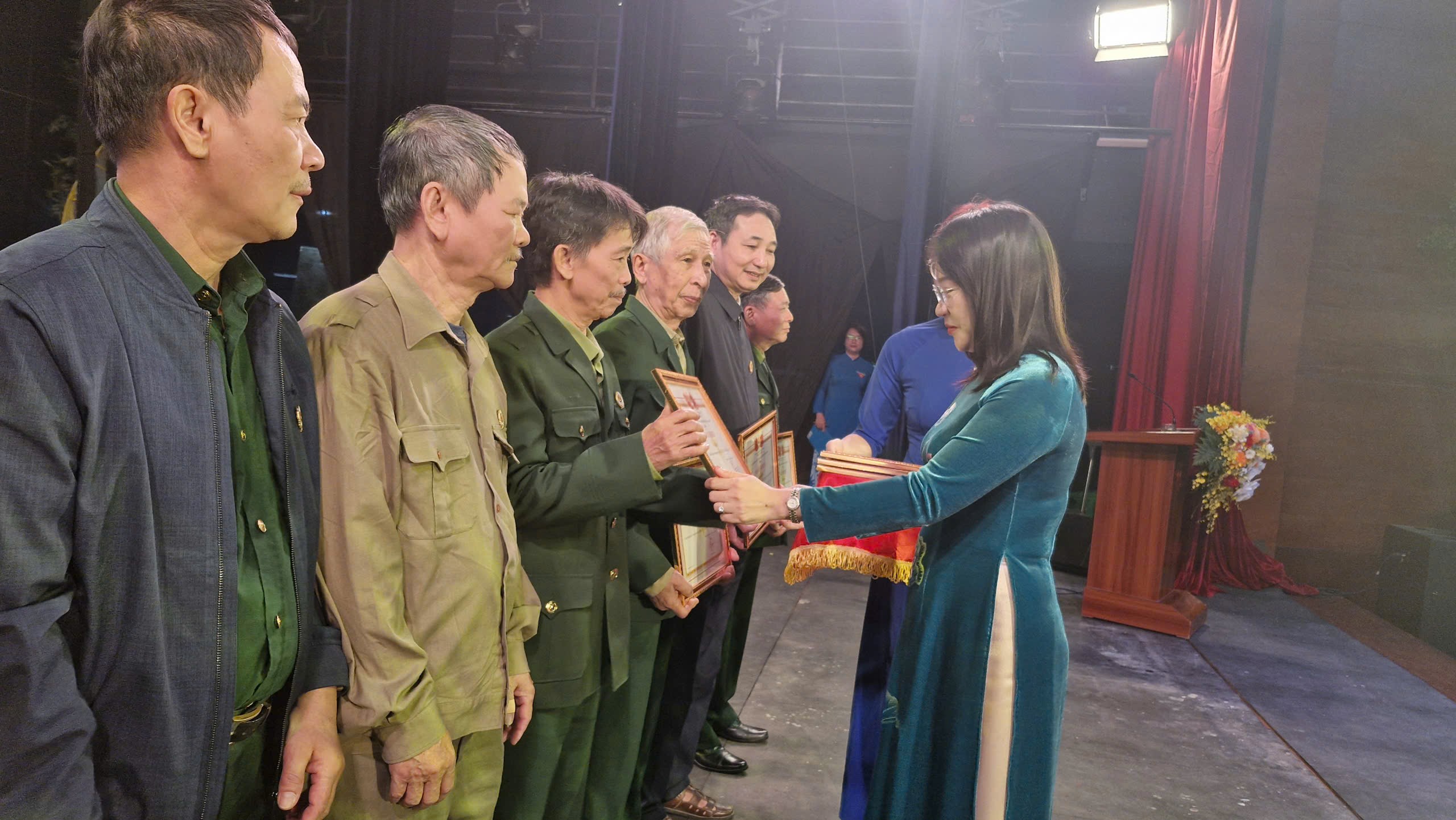 Phường Hai Bà Trưng: 154 tập thể, cá nhân được khen thưởng trong công tác mặt trận năm 2025 - ảnh 5