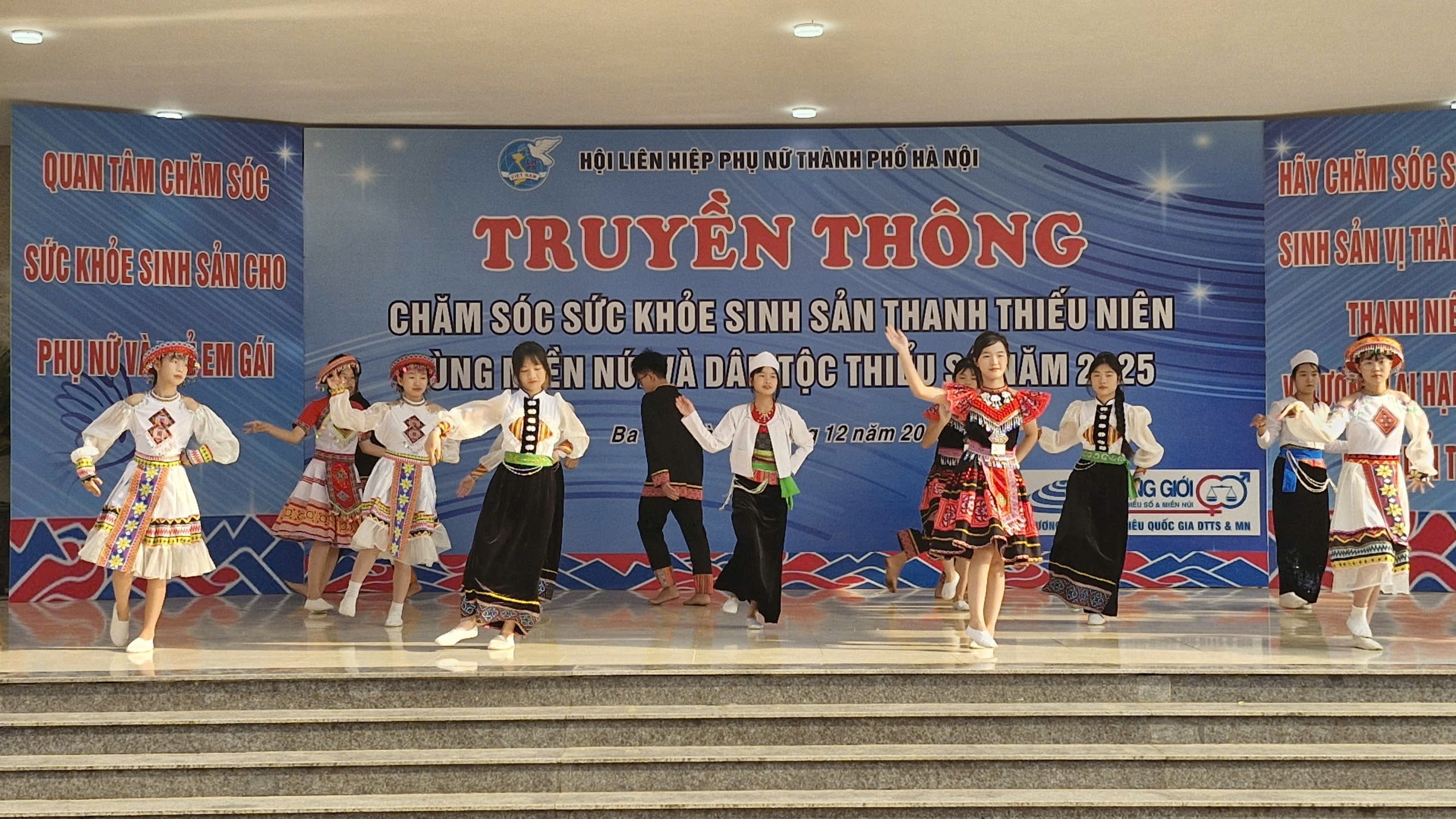 Truyền thông “Chăm sóc sức khỏe sinh sản thanh thiếu niên vùng miền núi và dân tộc thiểu số“ - ảnh 11