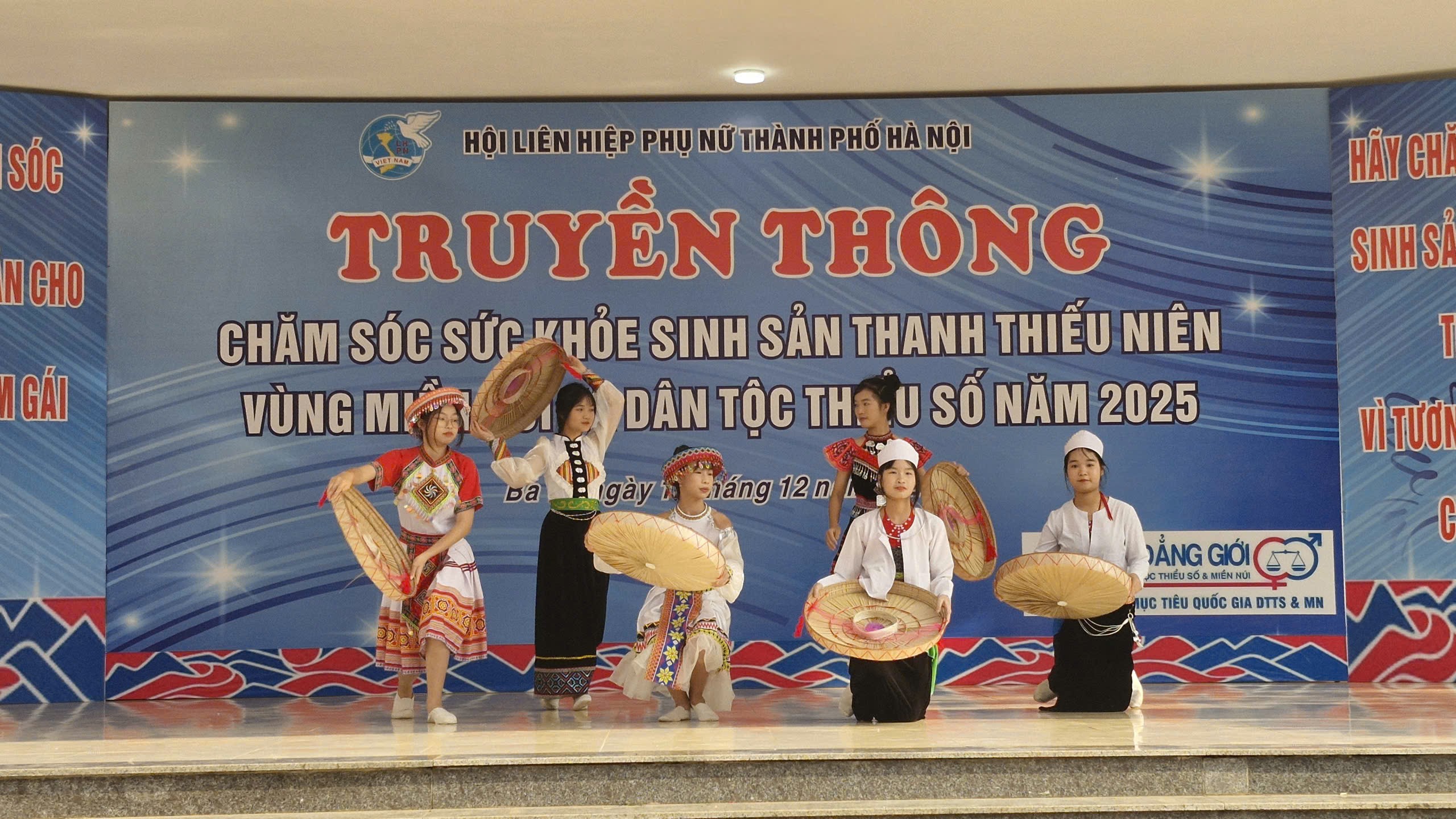 Truyền thông “Chăm sóc sức khỏe sinh sản thanh thiếu niên vùng miền núi và dân tộc thiểu số“ - ảnh 10