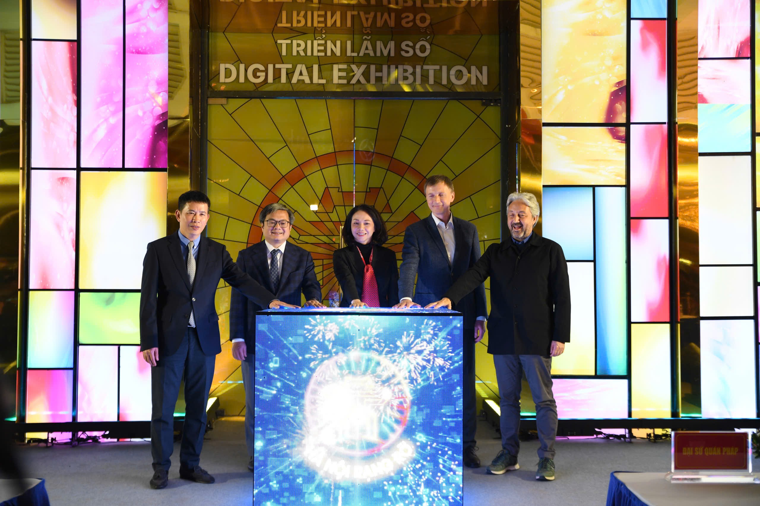  Khai mạc Không gian triển lãm số “Hà Nội Rạng Rỡ - Ánh sáng và Di sản” - ảnh 2