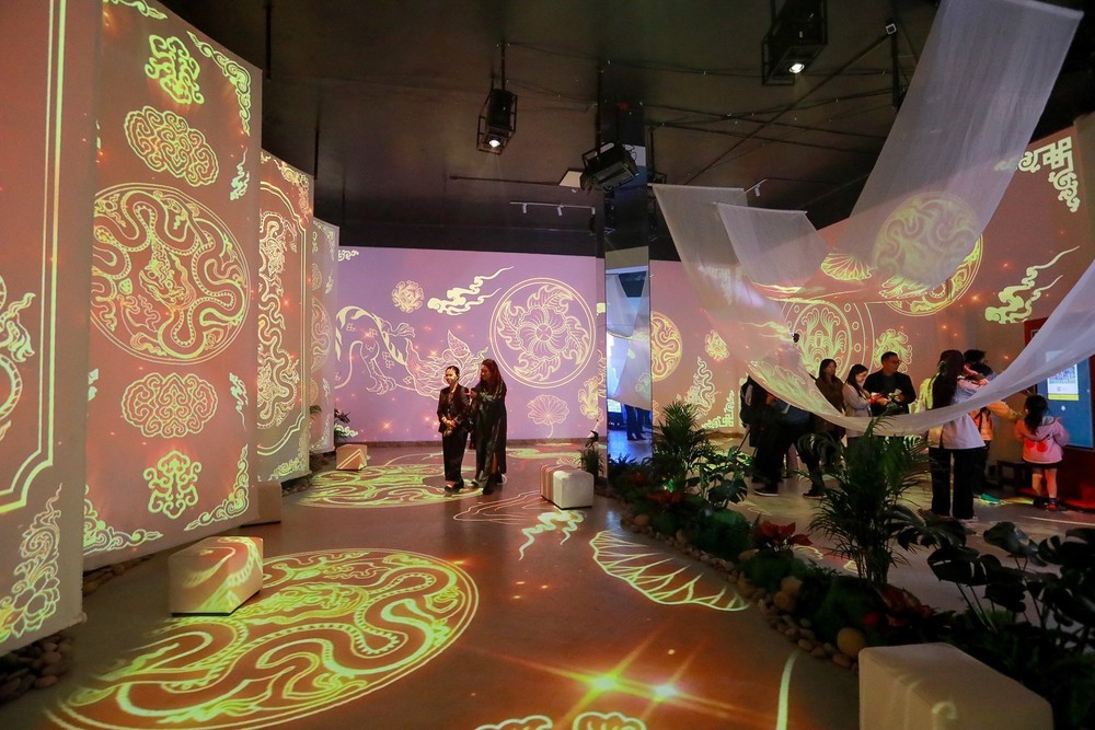  Khai mạc Không gian triển lãm số “Hà Nội Rạng Rỡ - Ánh sáng và Di sản” - ảnh 1