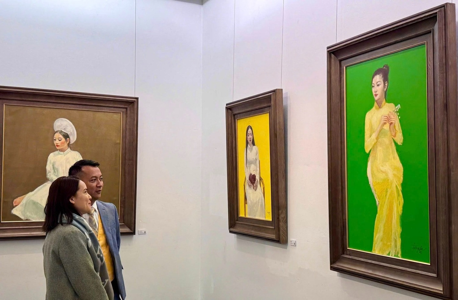 “Giữa sắc & không”: Cuộc đối thoại thầm thì - ảnh 1