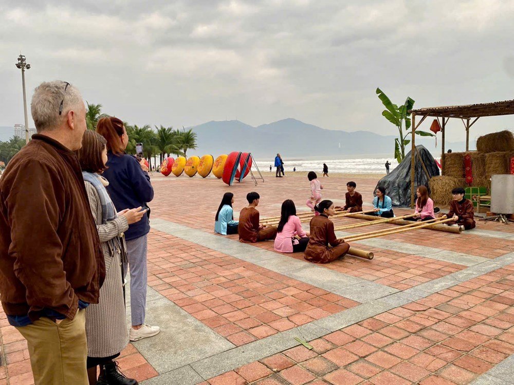 Đà Nẵng tái hiện không gian Tết Việt phục vụ người dân và du khách - ảnh 2