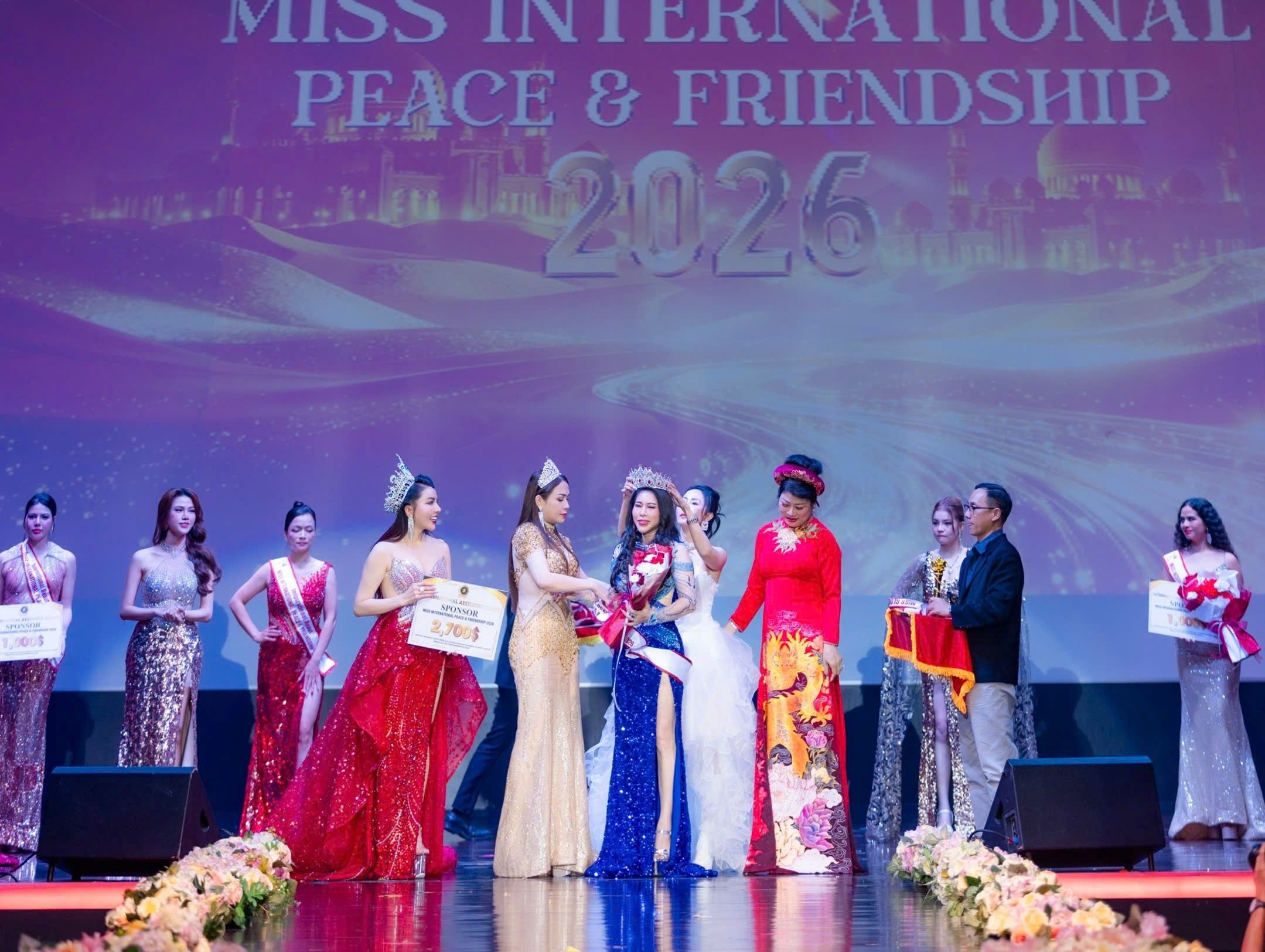 Nữ ca sĩ Hà Kiều đạt cú đúp giải thưởng Hoa hậu Tài năng toàn cầu và Người đẹp Trí tuệ 2026 - ảnh 3