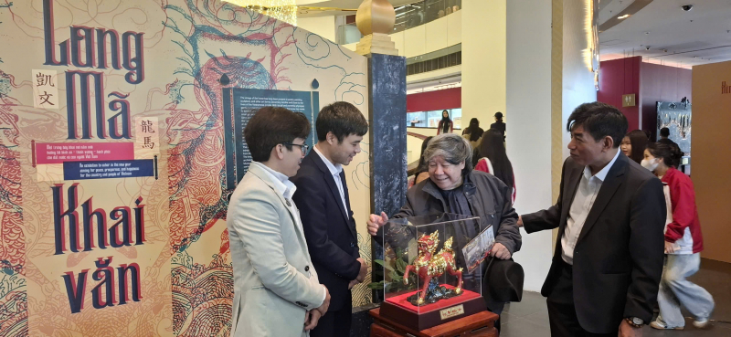Trưng bày chuyên đề “Long Mã khai văn” chào xuân Bính Ngọ 2026 - ảnh 2