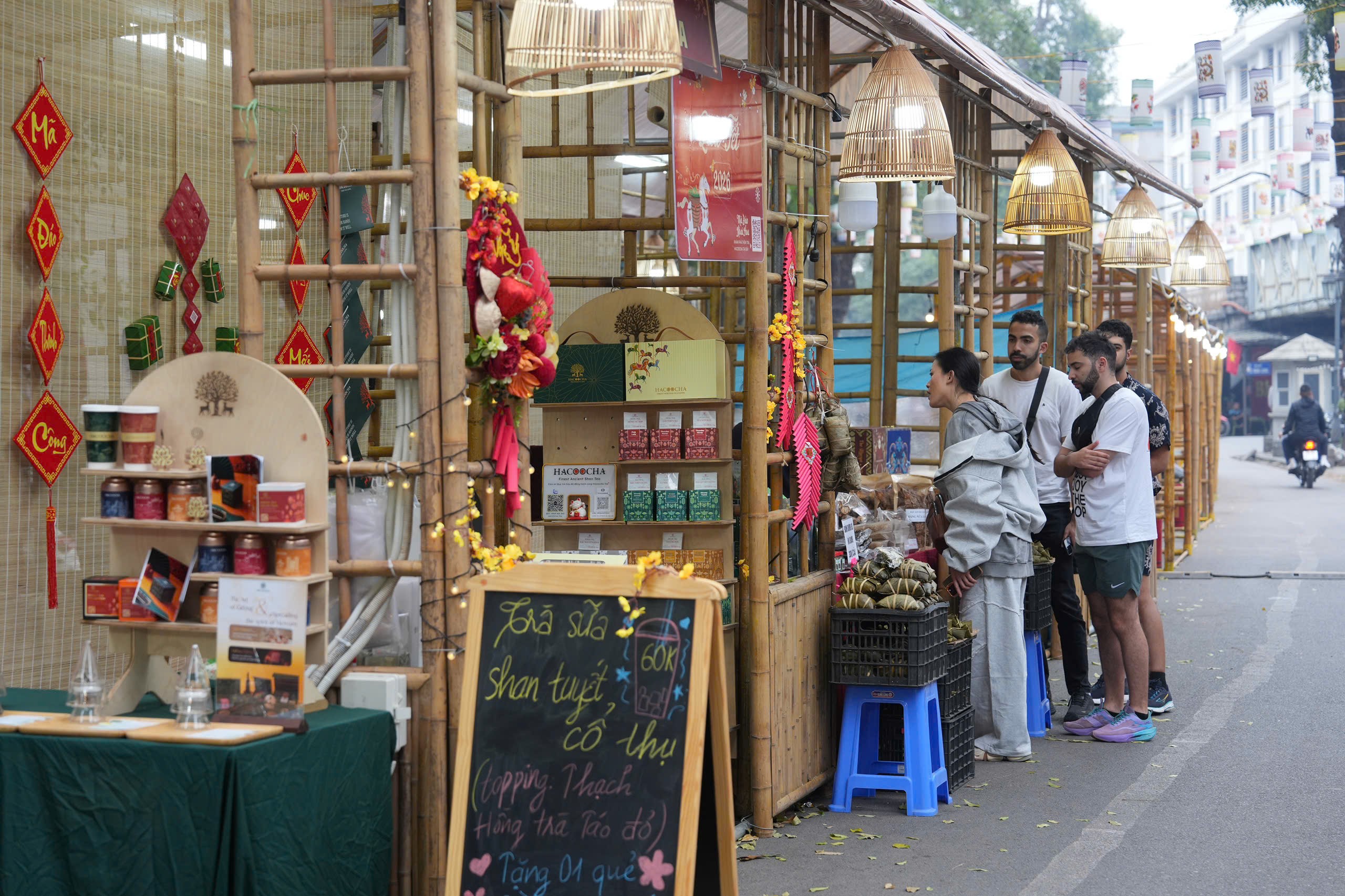 Độc đáo Chợ hoa Xuân Phố cổ 2026 đón Tết Bính Ngọ - ảnh 5